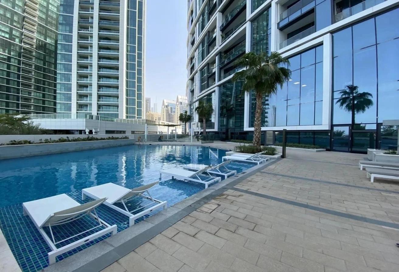 Address Jbr: Beachfront Bliss & Sky-high Luxury Apartment Dubai