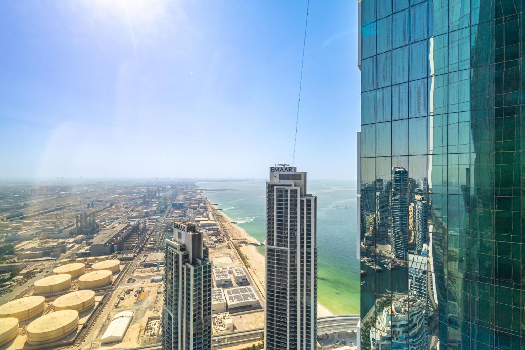 Address Jbr: Beachfront Bliss & Sky-high Luxury Apartment Dubai