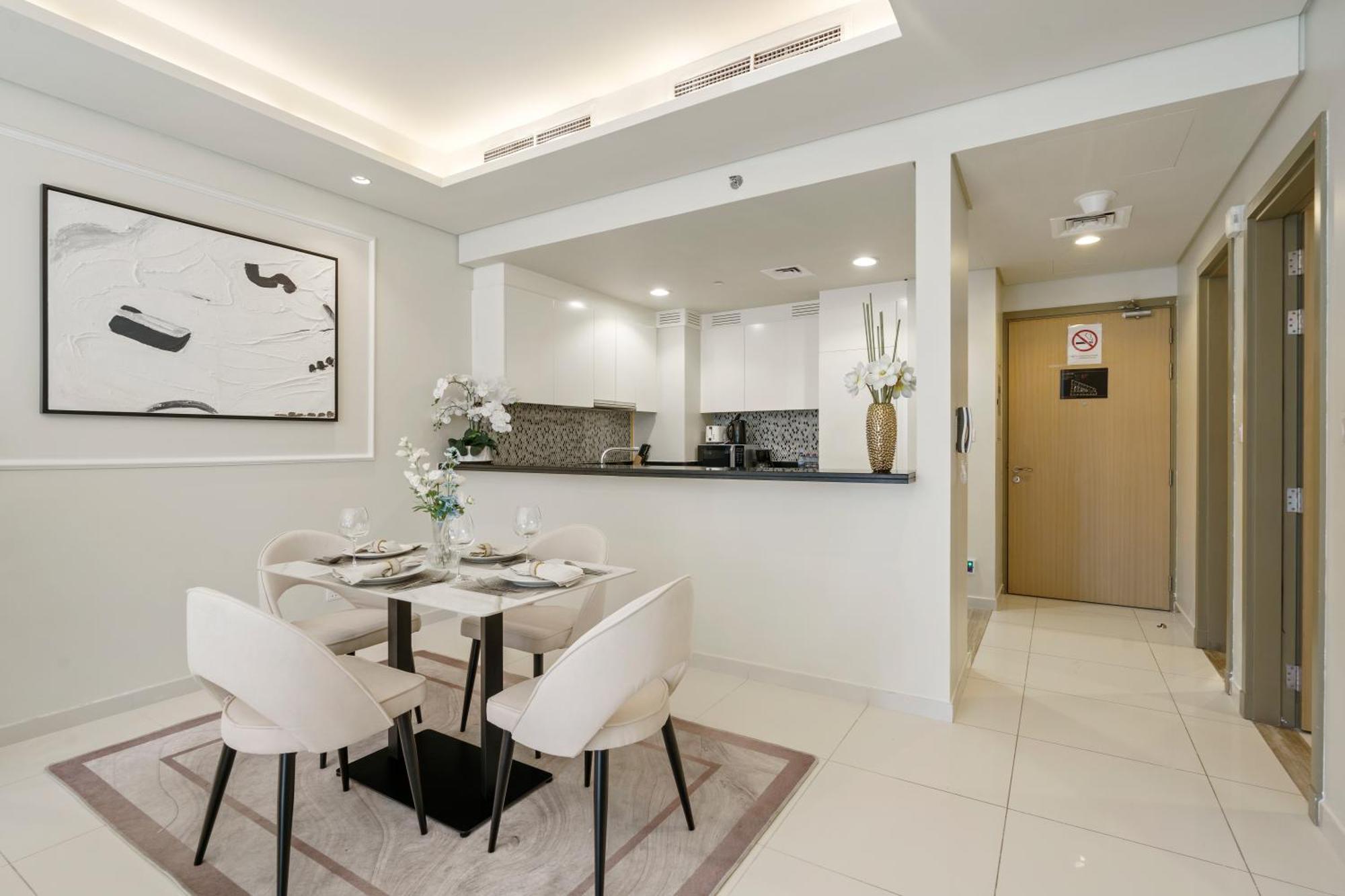 Stunning 2br With Burj Views Infinity Pool Apartment Dubai