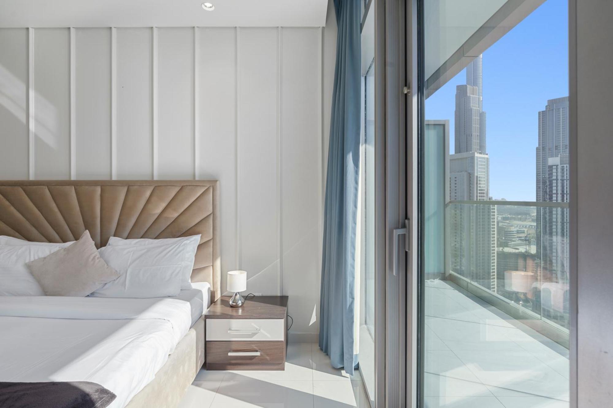 Stunning 2br With Burj Views Infinity Pool Apartment *