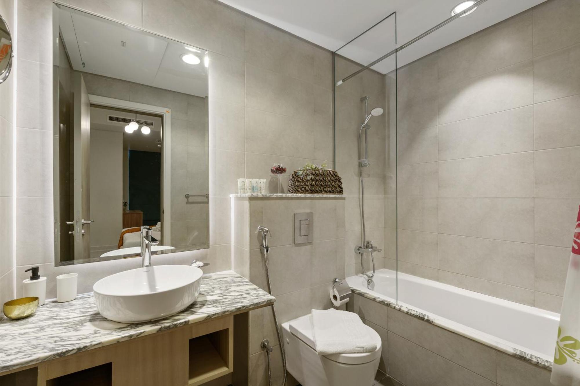 Stunning 2br With Burj Views Infinity Pool *