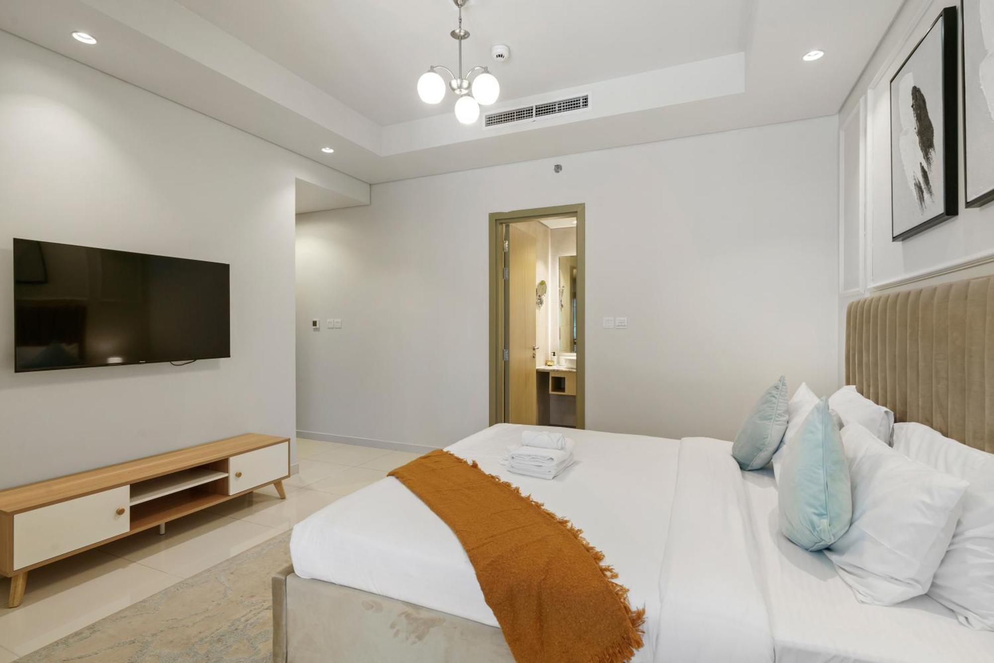 Apartment Stunning 2br With Burj Views Infinity Pool