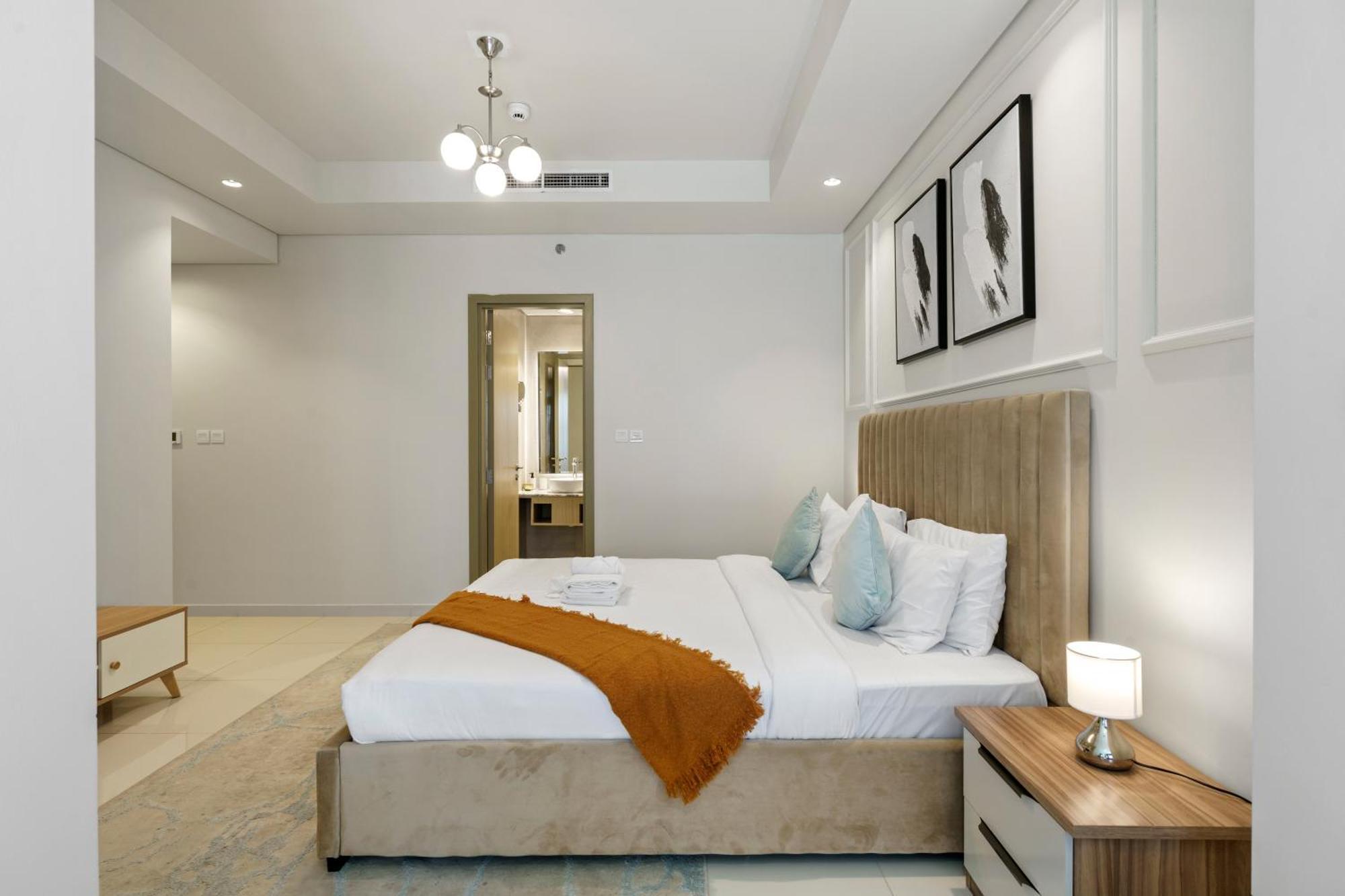Stunning 2br With Burj Views Infinity Pool Apartment *