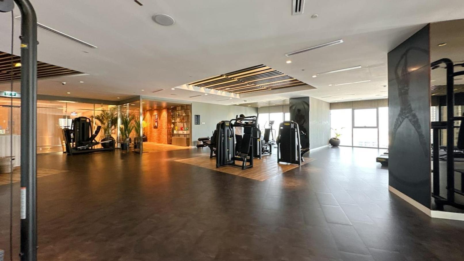 Apartment Stunning 2br With Burj Views Infinity Pool Dubai