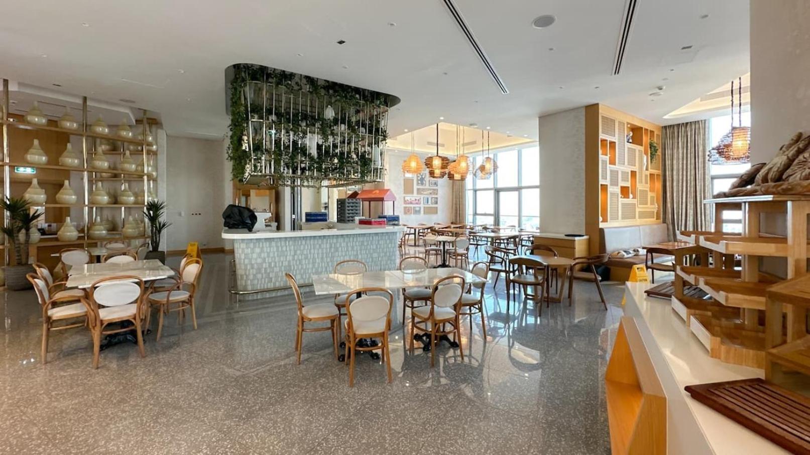Stunning 2br With Burj Views Infinity Pool Apartment *