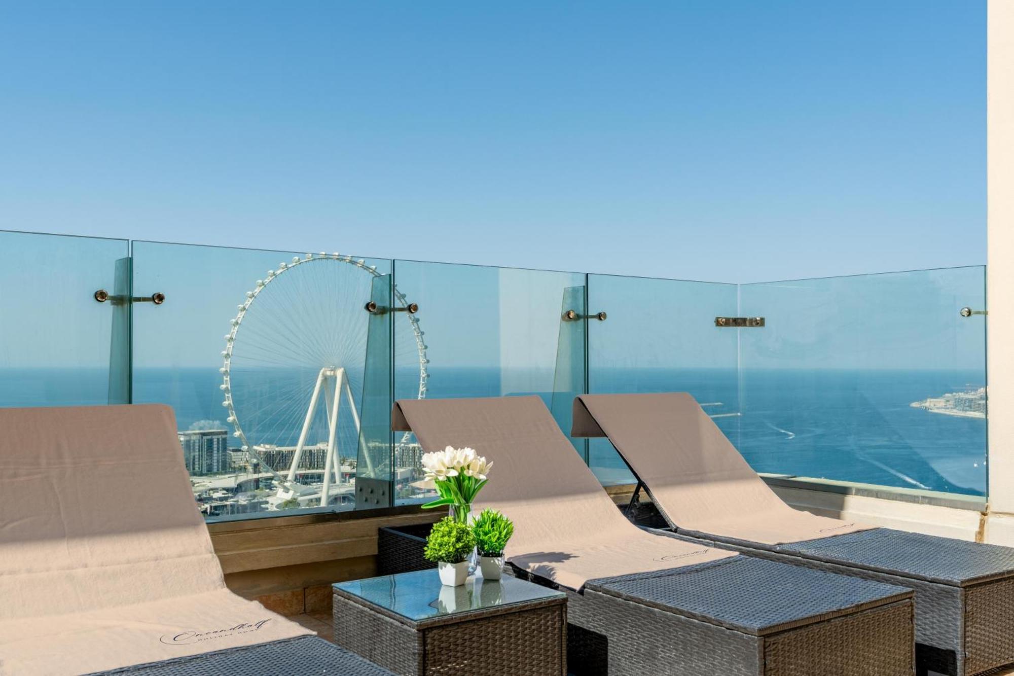 Huge Penthouse With Yacht Included And Private Pool!!! Dubai