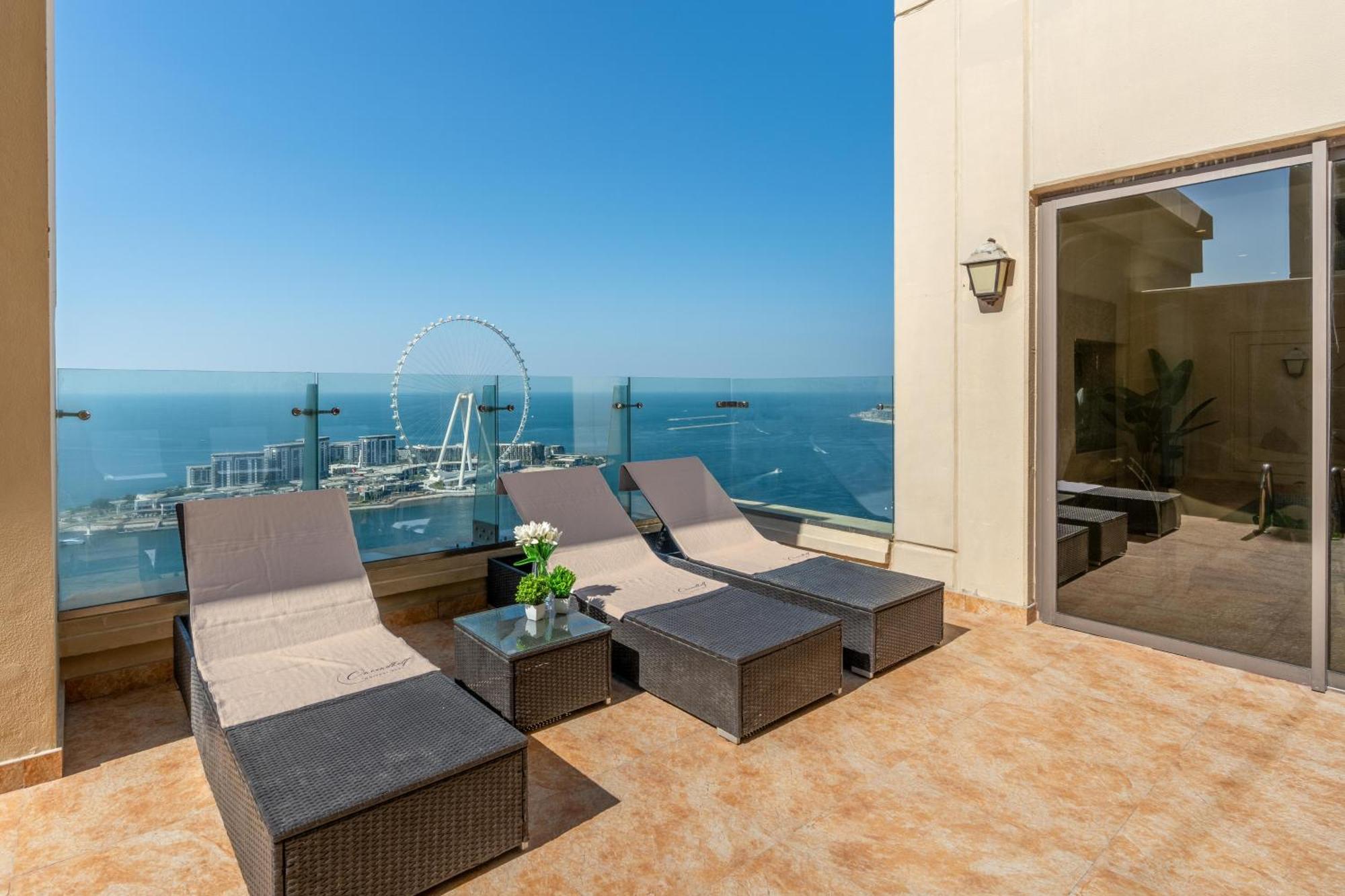 Apartment Huge Penthouse With Yacht Included And Private Pool!!! Dubai