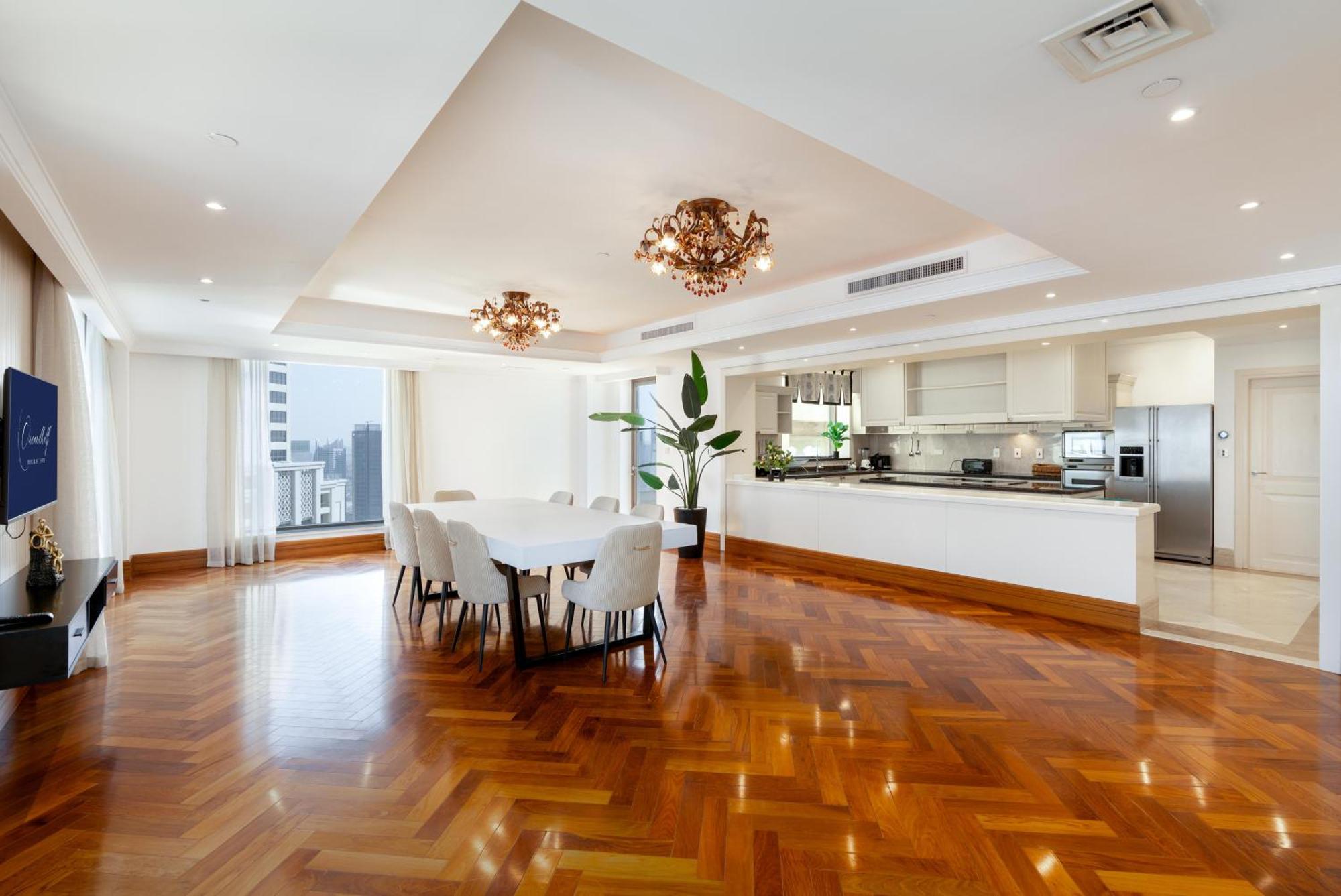 Apartment Huge Penthouse With Yacht Included And Private Pool!!!