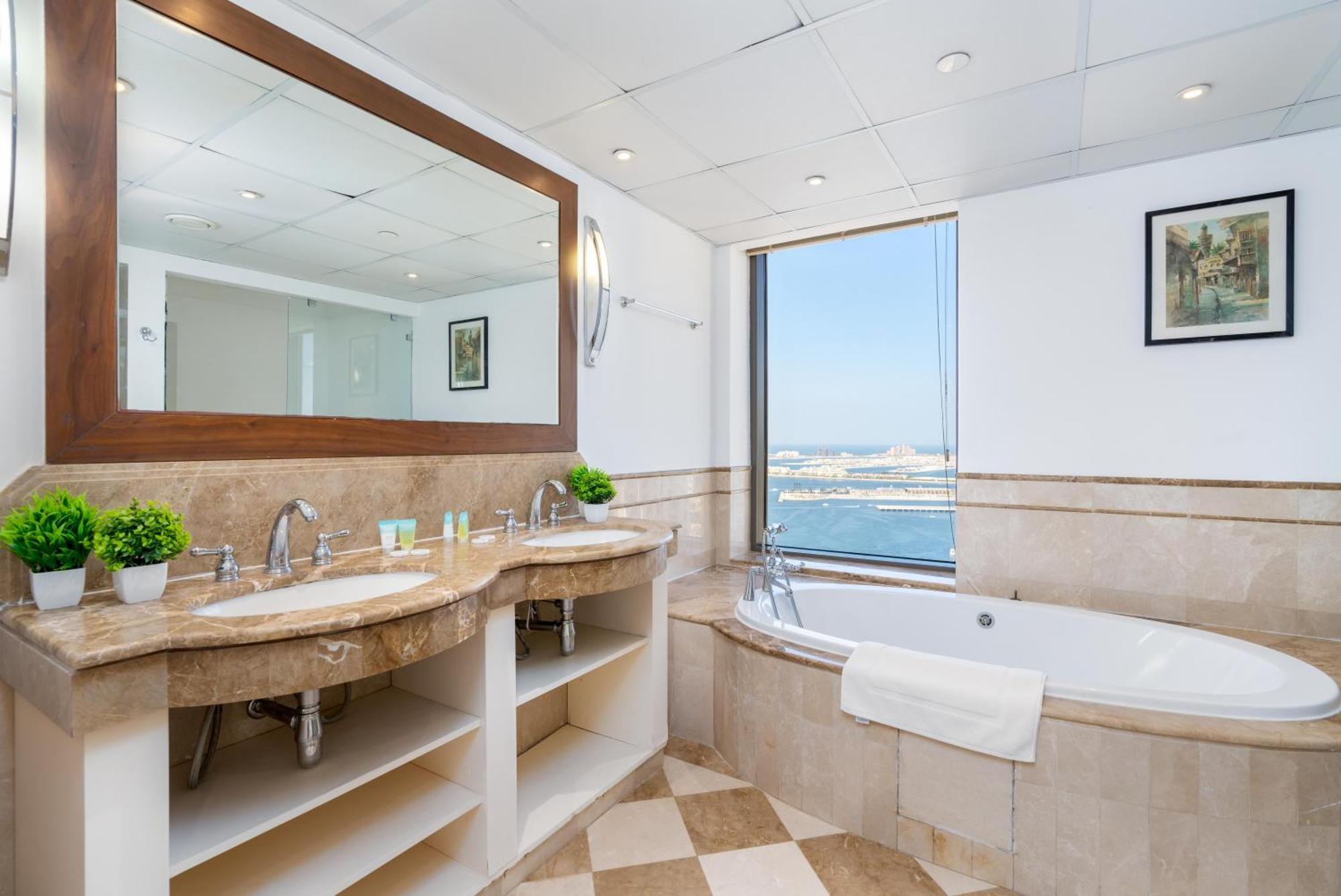 Huge Penthouse With Yacht Included And Private Pool!!! * Dubai