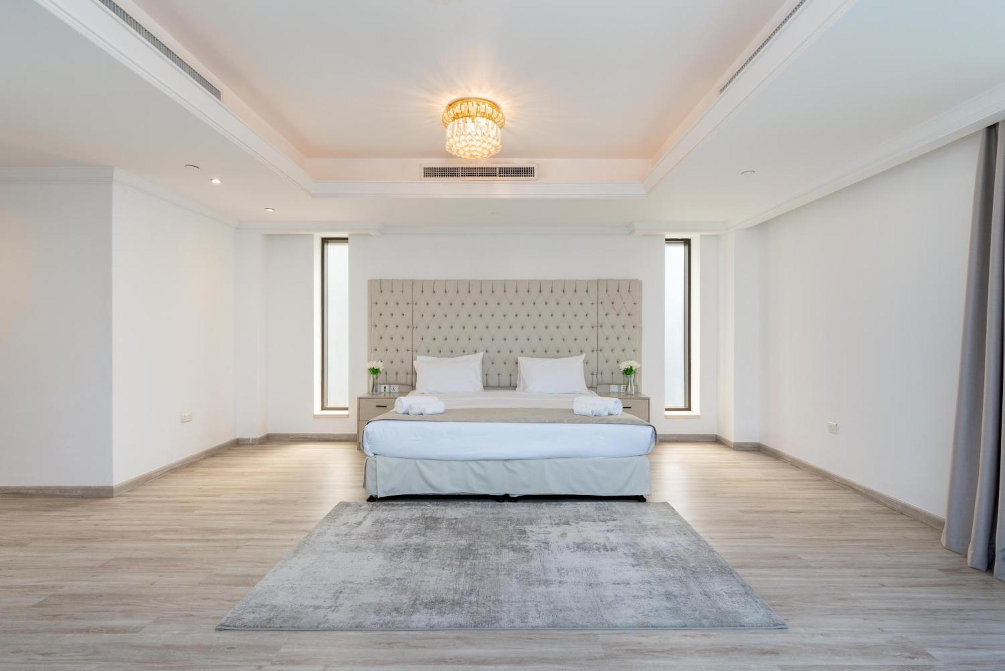 Huge Penthouse With Yacht Included And Private Pool!!! Apartment Dubai