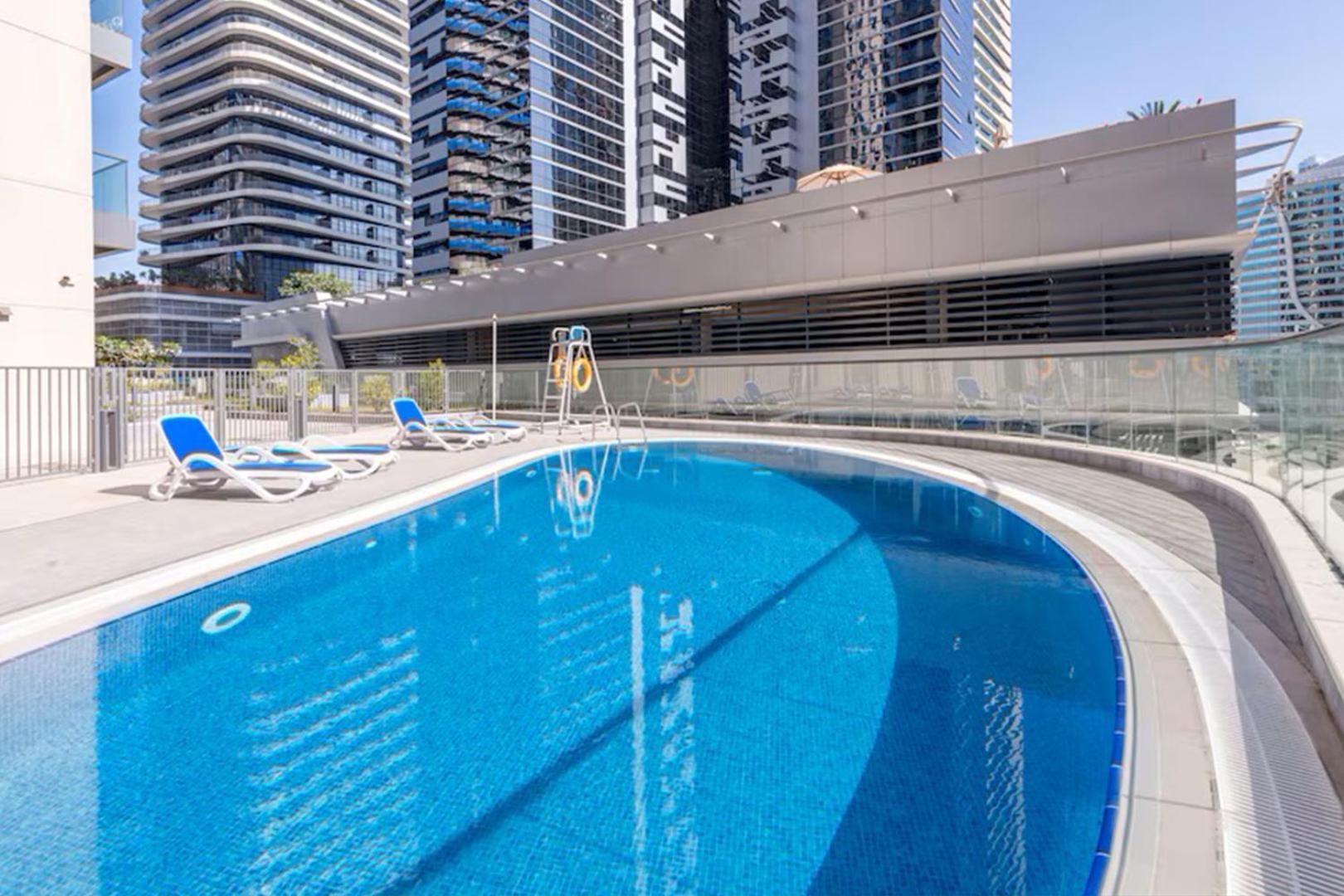Livbnb - 2b Maid's In Dunya, 5min Walk To Mall Apartment