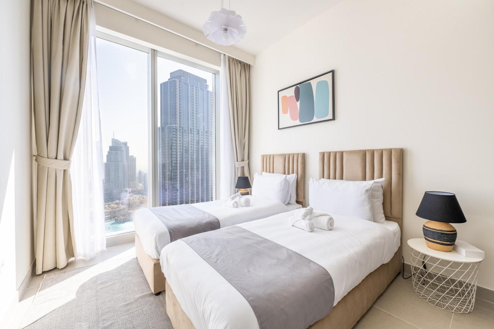 Apartment Luxury 3br And Maid Tower 1 With Fountain View
