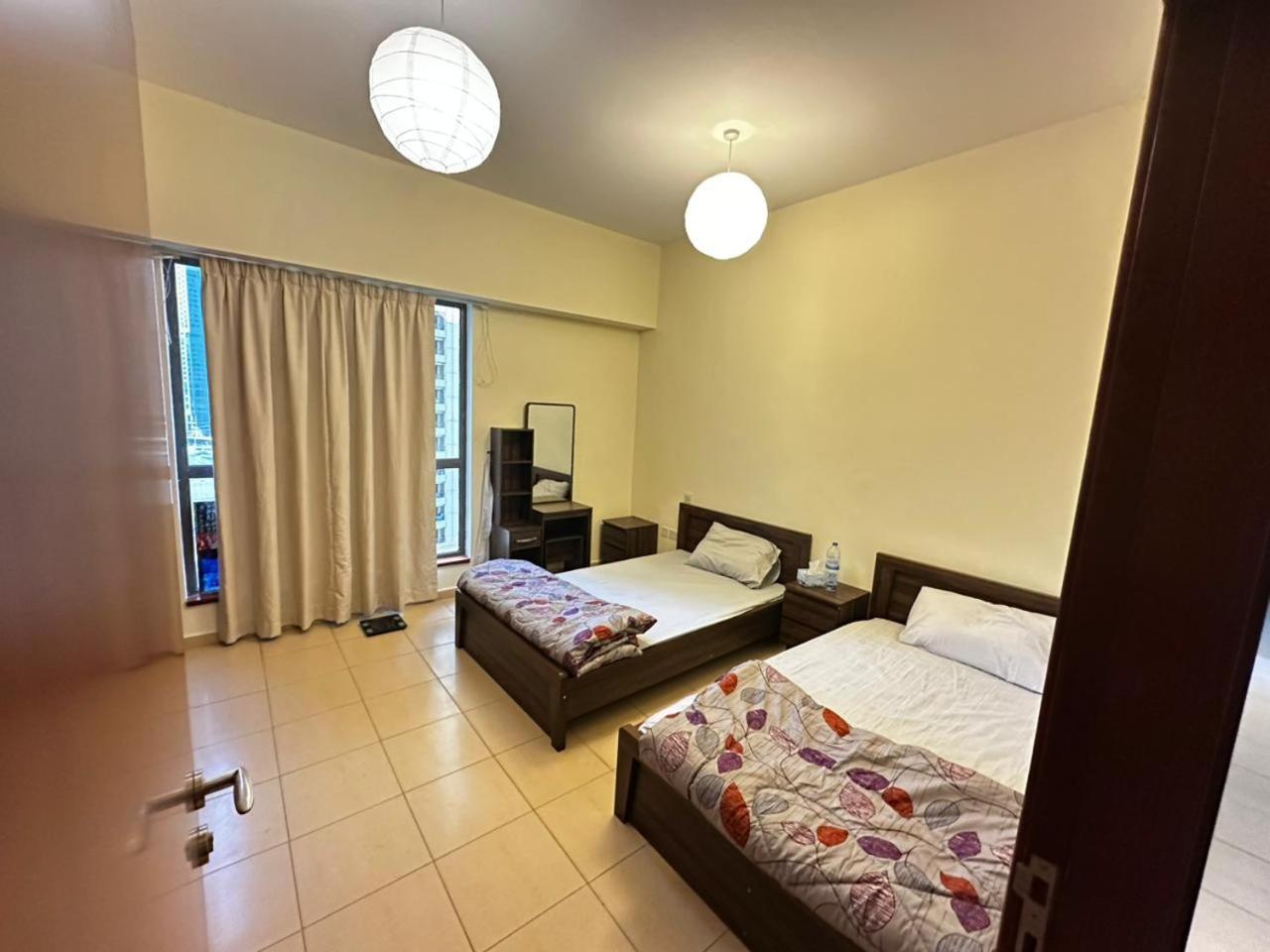 Spacious Bedroom With Easy Access To The Tram And Beach, Located Near Jbr Walk Guest house *