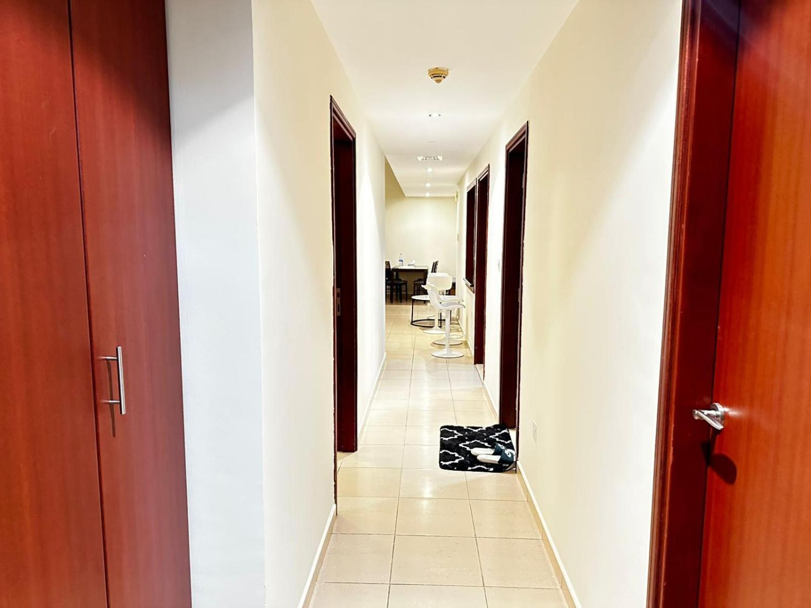 Spacious Bedroom With Easy Access To The Tram And Beach, Located Near Jbr Walk * Dubai