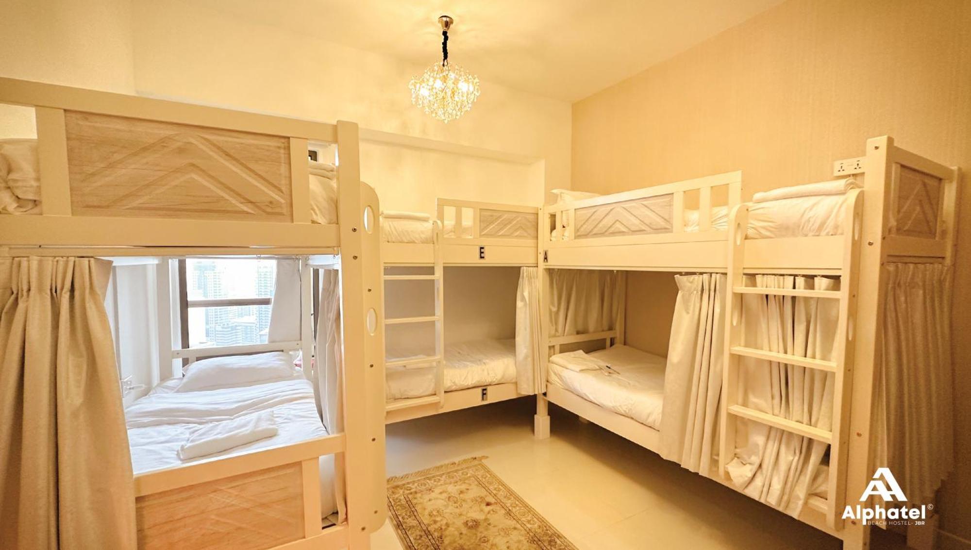 Alphatel Jbr Marina Homestay Dubai