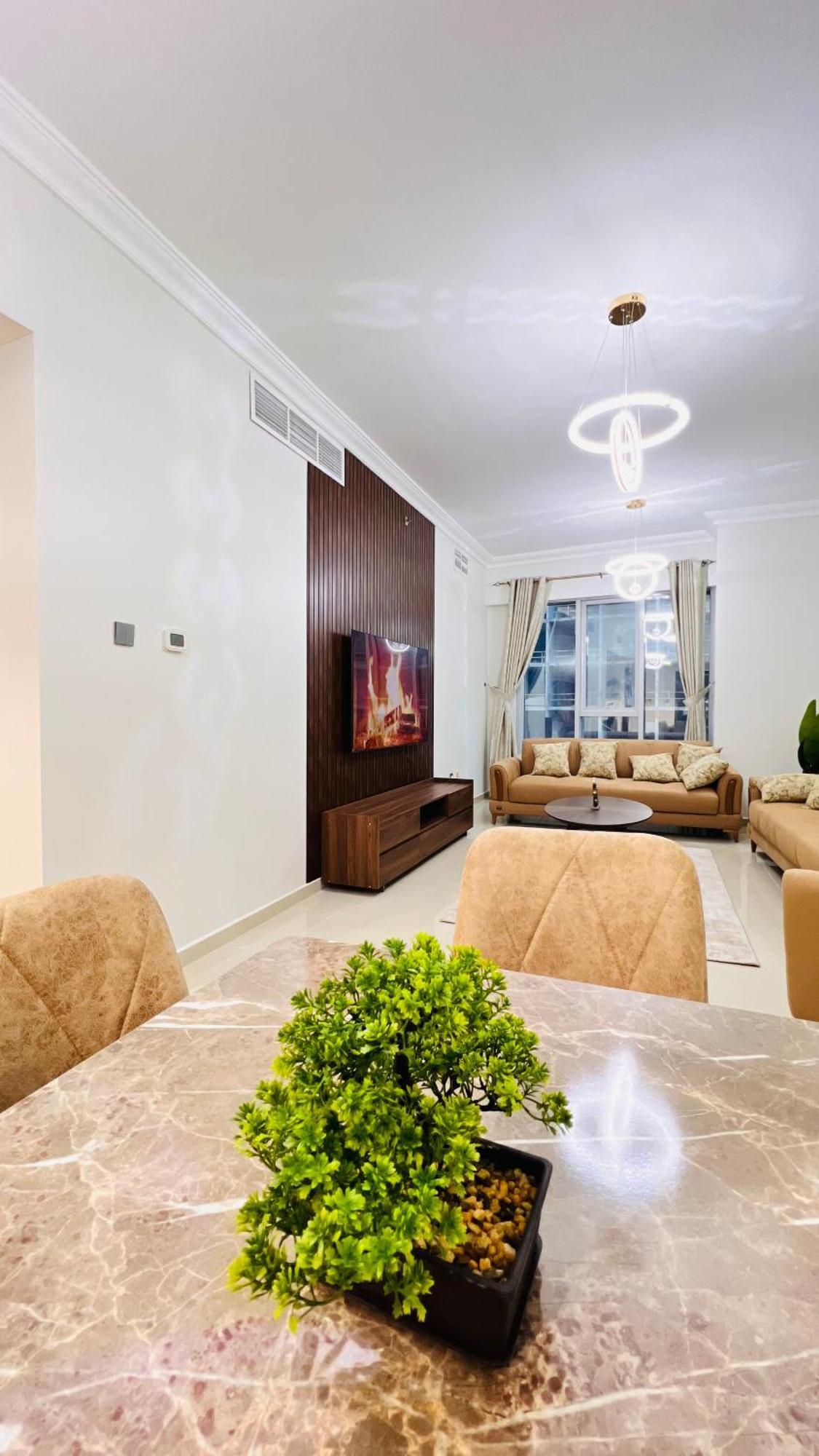 Lavish 1 Bedroom Downtown Apartment Dubai