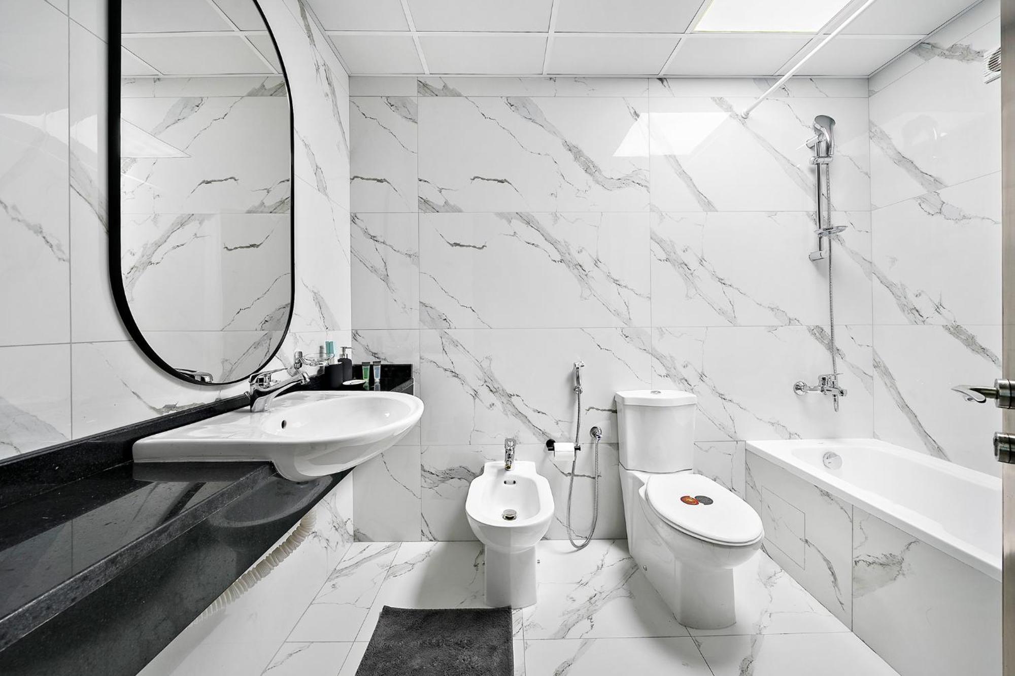 Newly-furnished 1br At Dec Tower 2 *