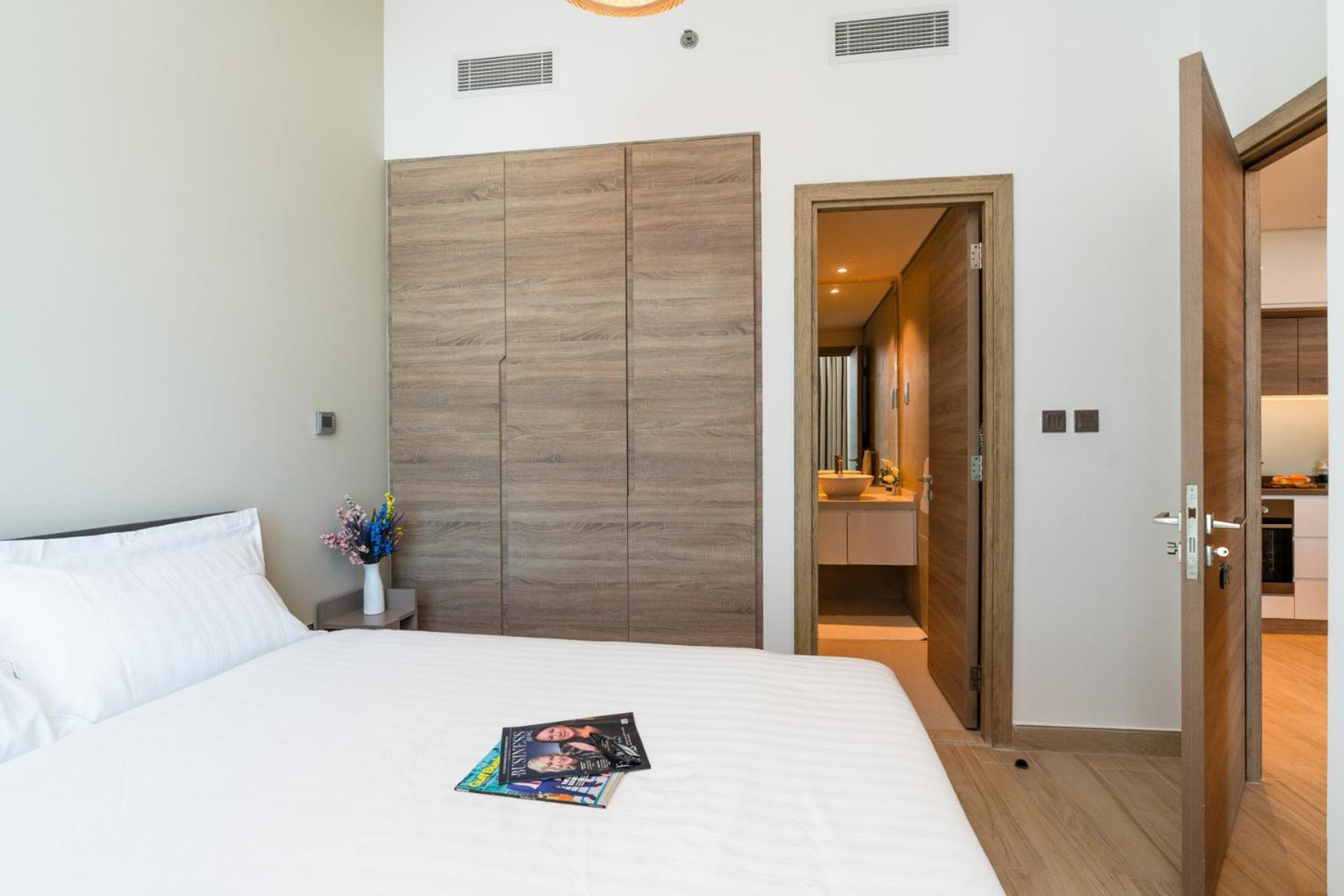 Peaceful Great Location Seaview Dubai