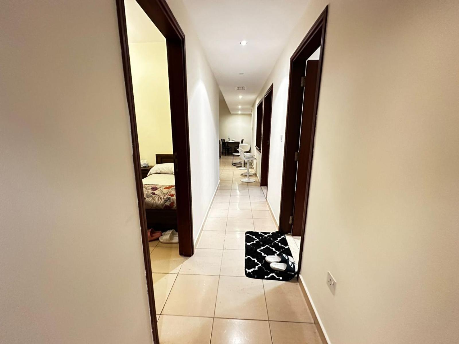 Guest house Spacious Bedroom With Easy Access To The Tram And Beach, Located Near Jbr Walk