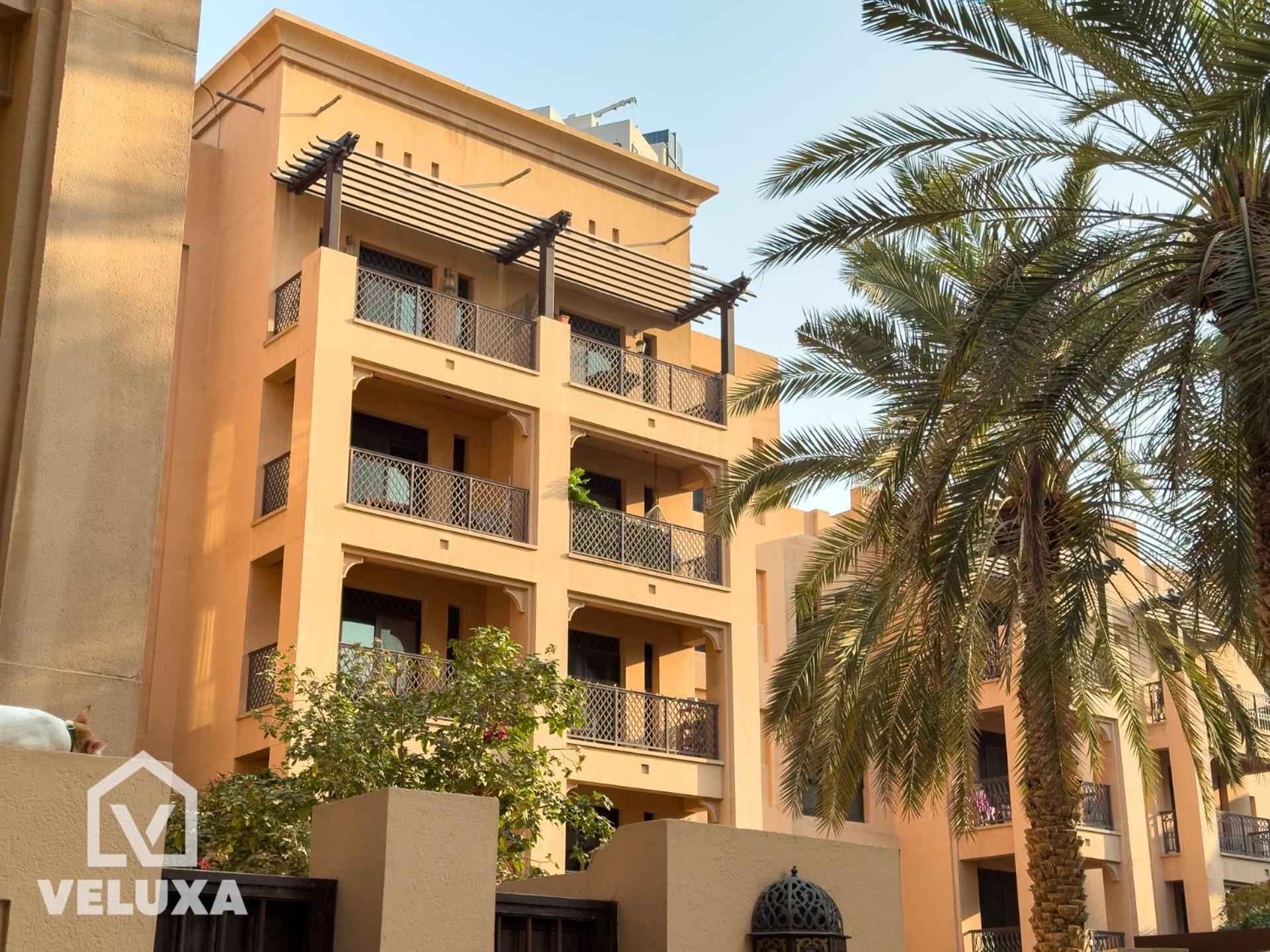 Veluxa -heritage 3 Bed Burj View * Dubai