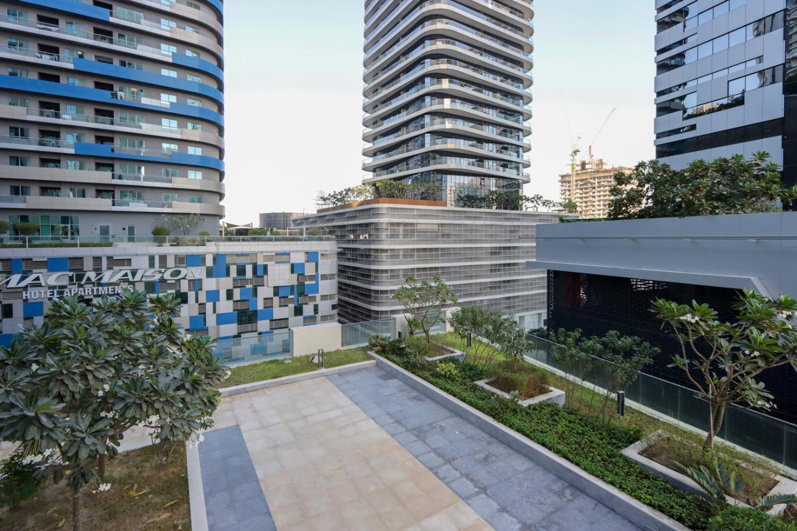 Livbnb - 2b Maid's In Dunya, 5min Walk To Mall * Dubai