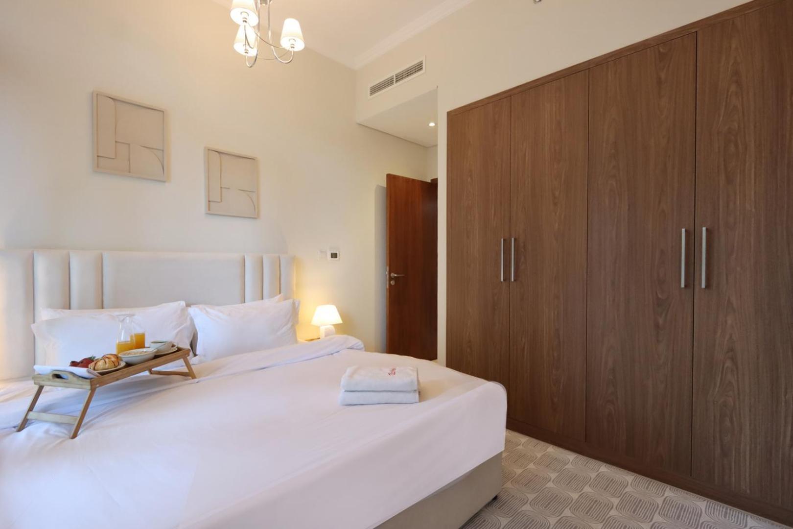 Livbnb - 2b Maid's In Dunya, 5min Walk To Mall Apartment