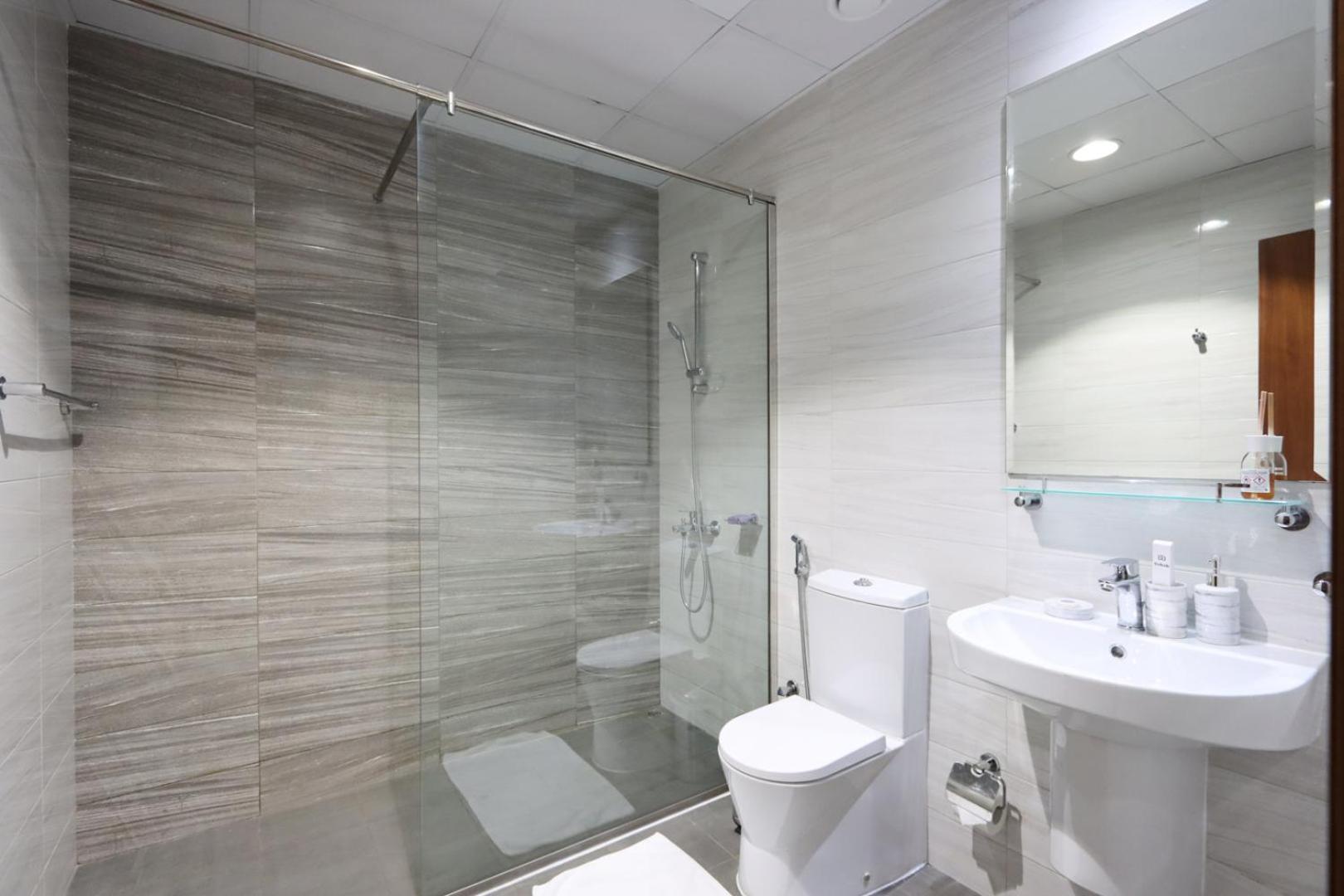 Livbnb - 2b Maid's In Dunya, 5min Walk To Mall Dubai