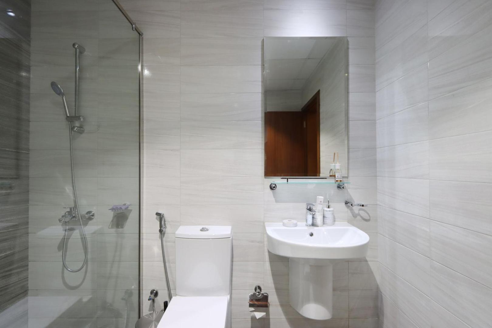 Livbnb - 2b Maid's In Dunya, 5min Walk To Mall