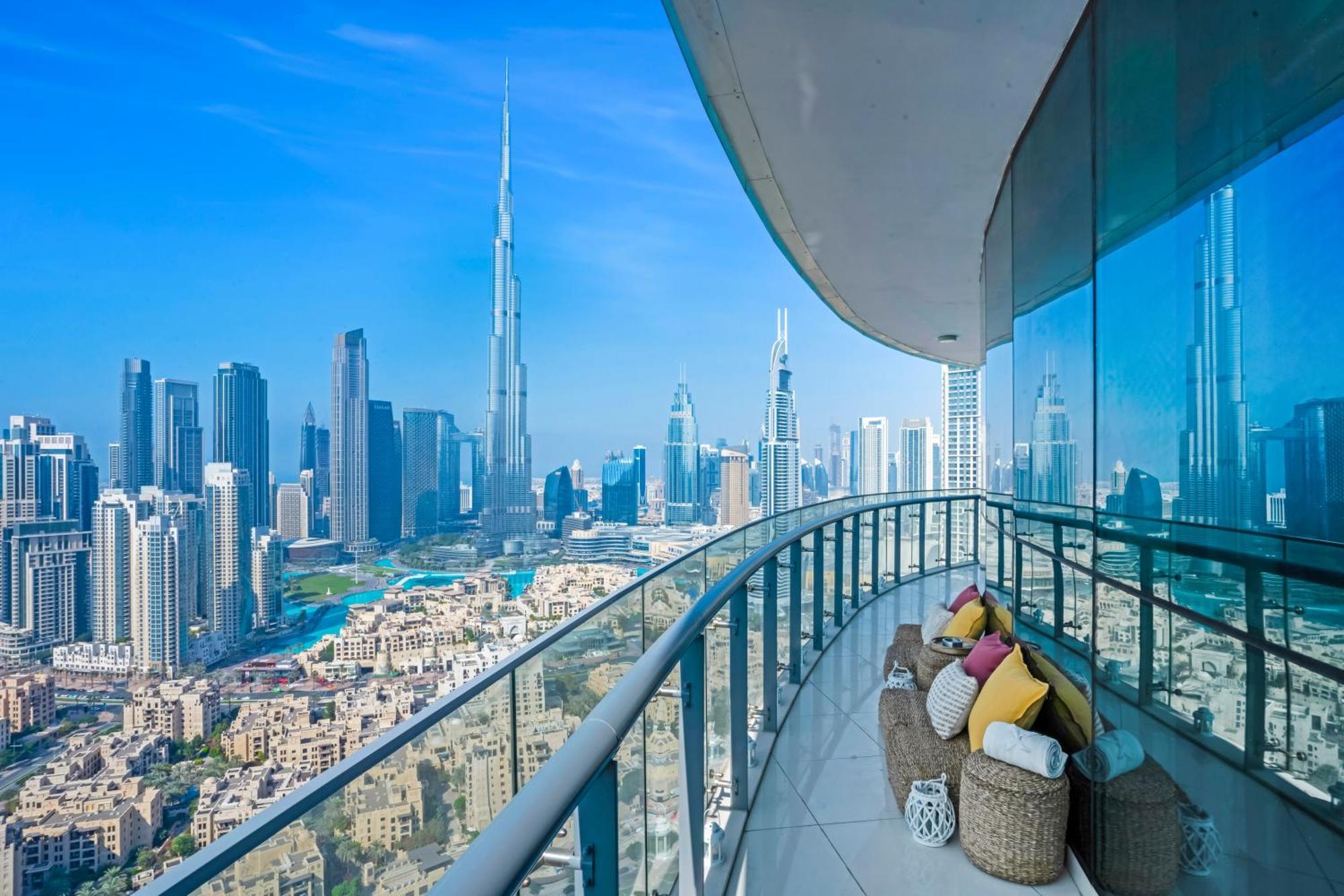 2 Bedrooms With Iconic Burj Khalifa Views * Dubai