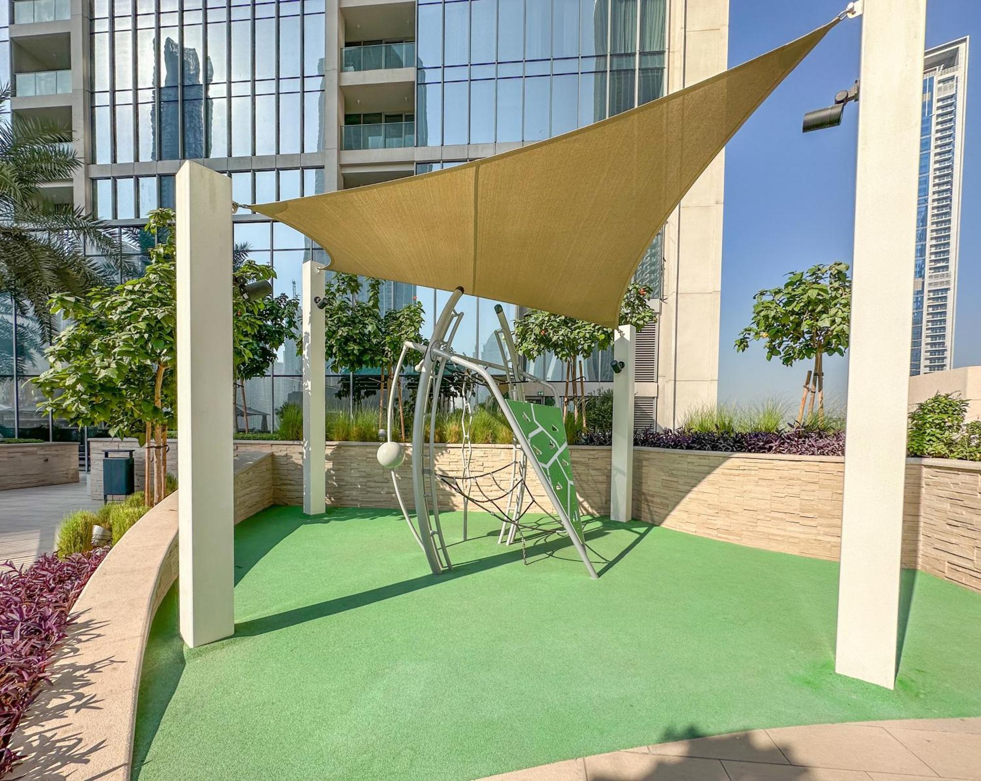 Luxury 3br And Maid Tower 1 With Fountain View * Dubai