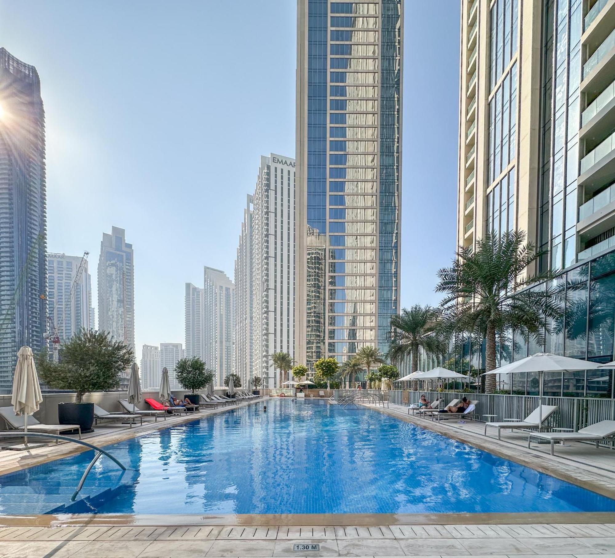 Luxury 3br And Maid Tower 1 With Fountain View Dubai