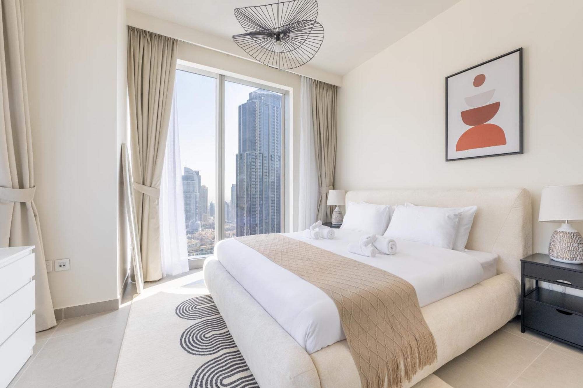Apartment Luxury 3br And Maid Tower 1 With Fountain View