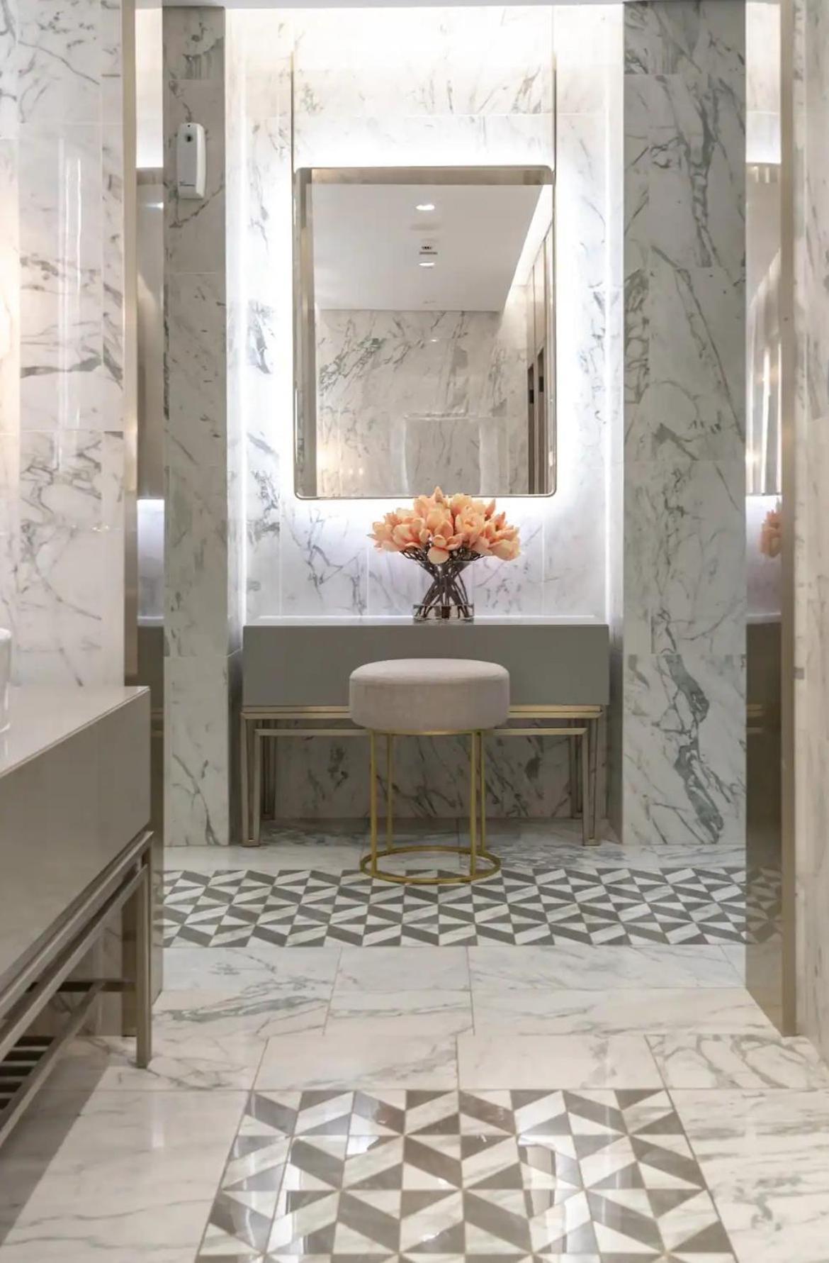 2bd Paramount Midtown - 6 Guests - Burj Views 64th Floor Infinity Pool, King Bed Apartment