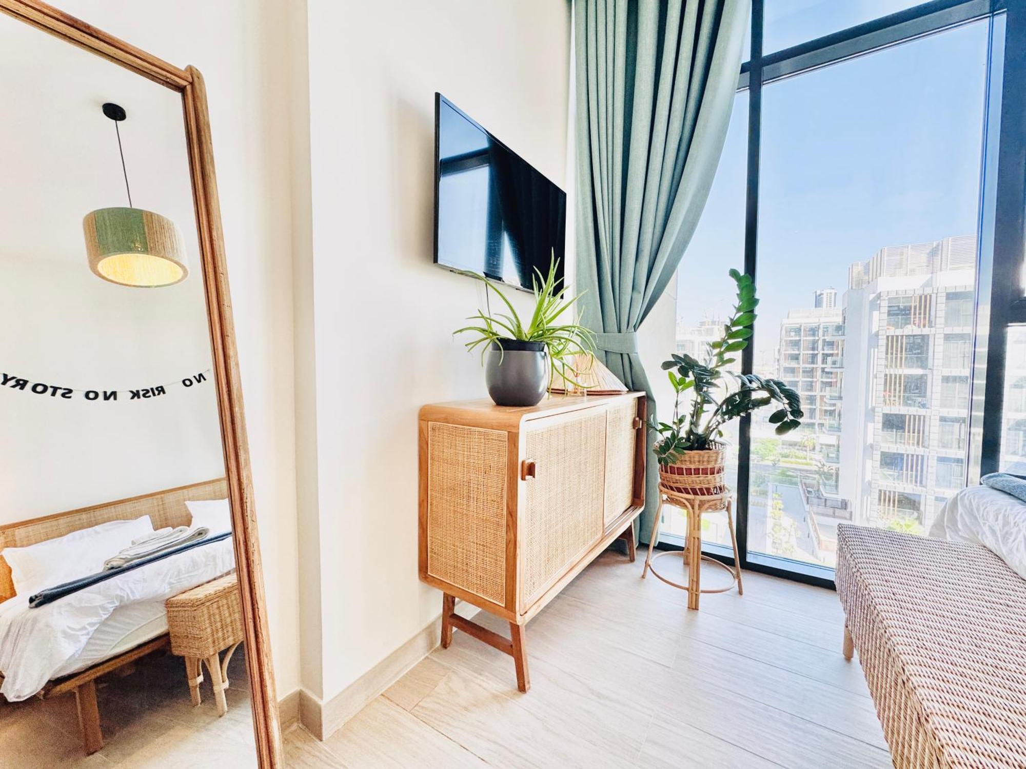 Chic 1-br In Azizi Riviera-your Perfect ! Dubai