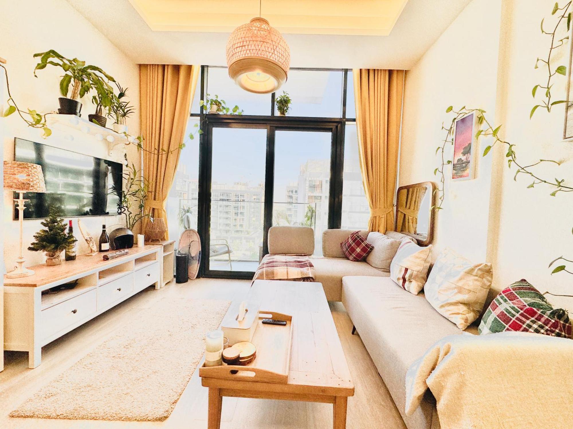 Chic 1-br In Azizi Riviera-your Perfect ! Apartment Dubai