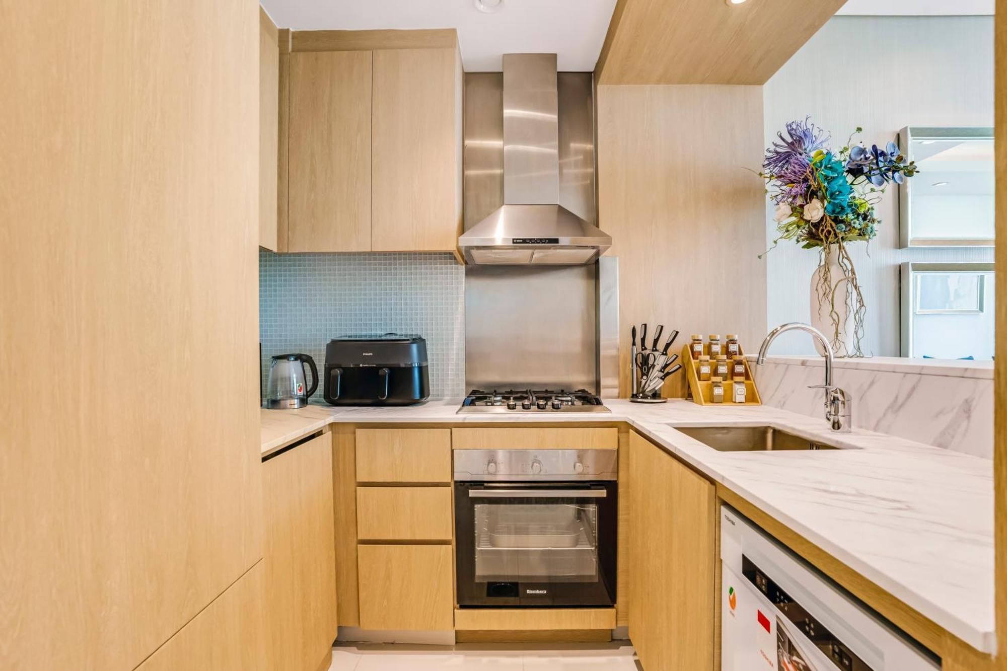 Apartment 2 Bedrooms With Iconic Burj Khalifa Views Dubai