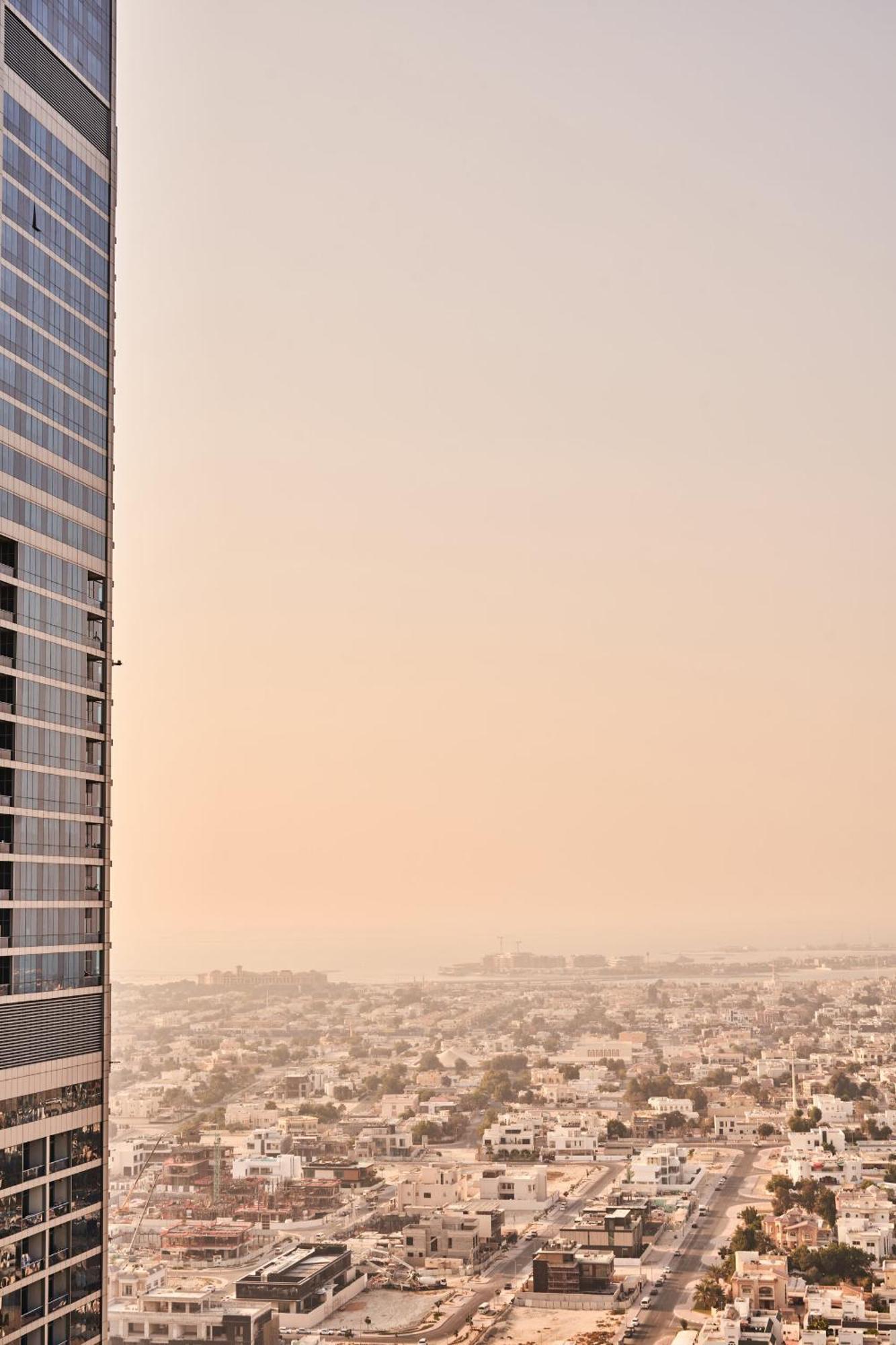 Apartment 2bd Paramount Midtown - 6 Guests - Burj Views 64th Floor Infinity Pool, King Bed