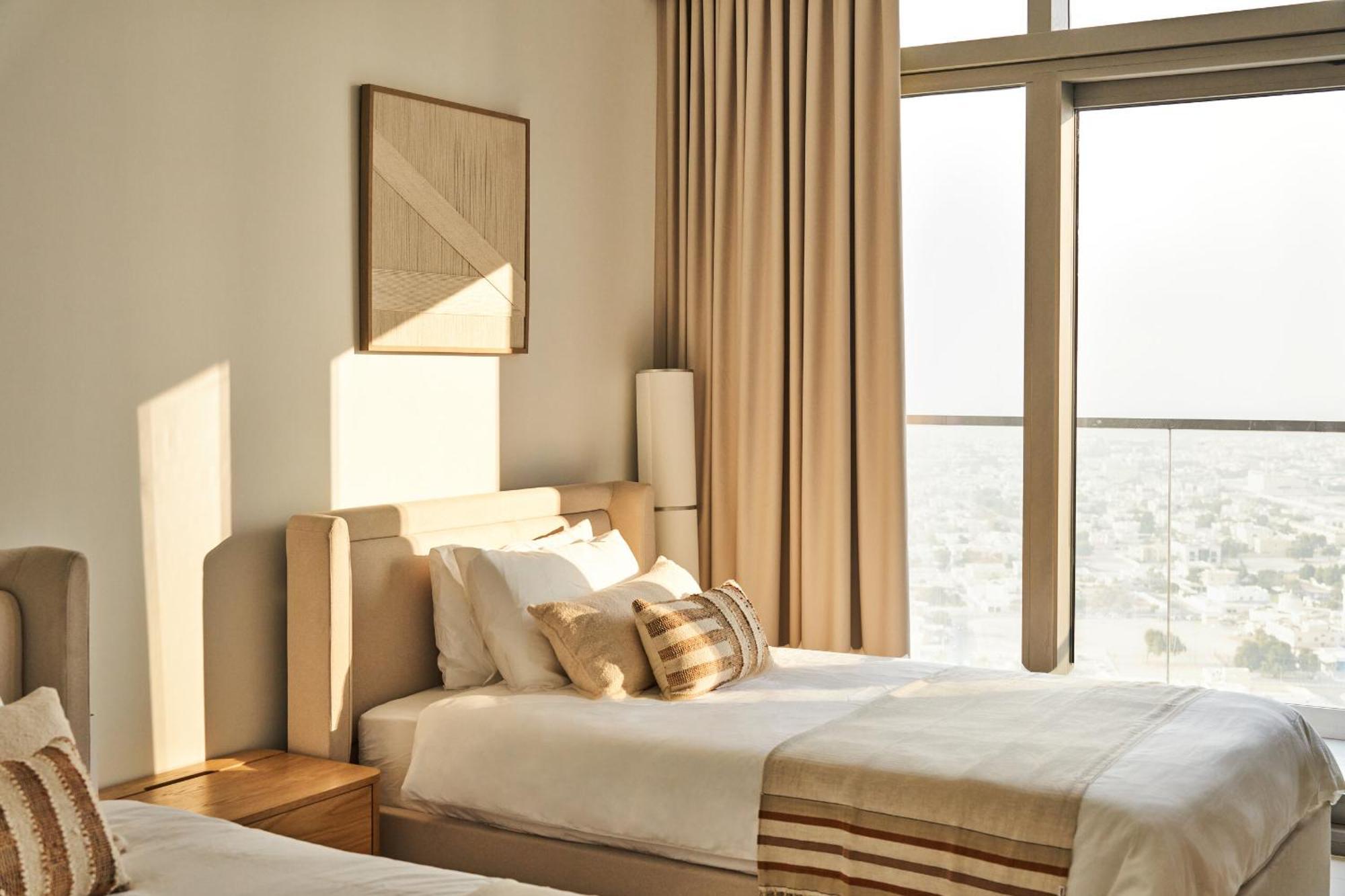 Apartment 2bd Paramount Midtown - 6 Guests - Burj Views 64th Floor Infinity Pool, King Bed