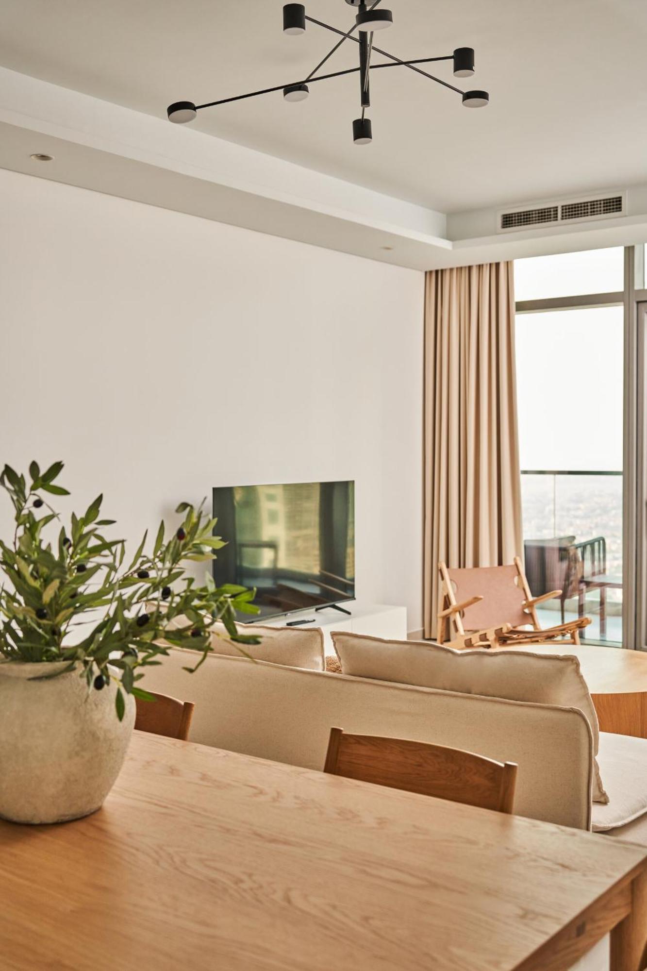 2bd Paramount Midtown - 6 Guests - Burj Views 64th Floor Infinity Pool, King Bed *