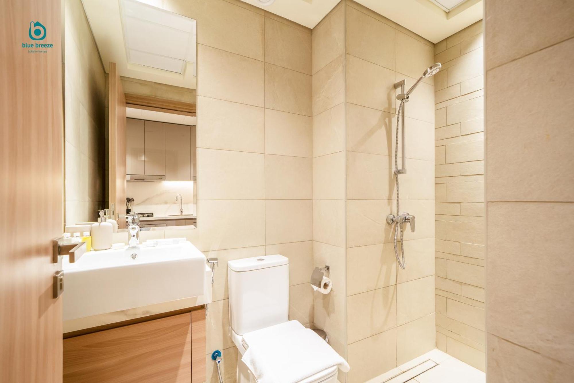 Blue Breeze - Stylish With Extra-large Terrace And Views Dubai