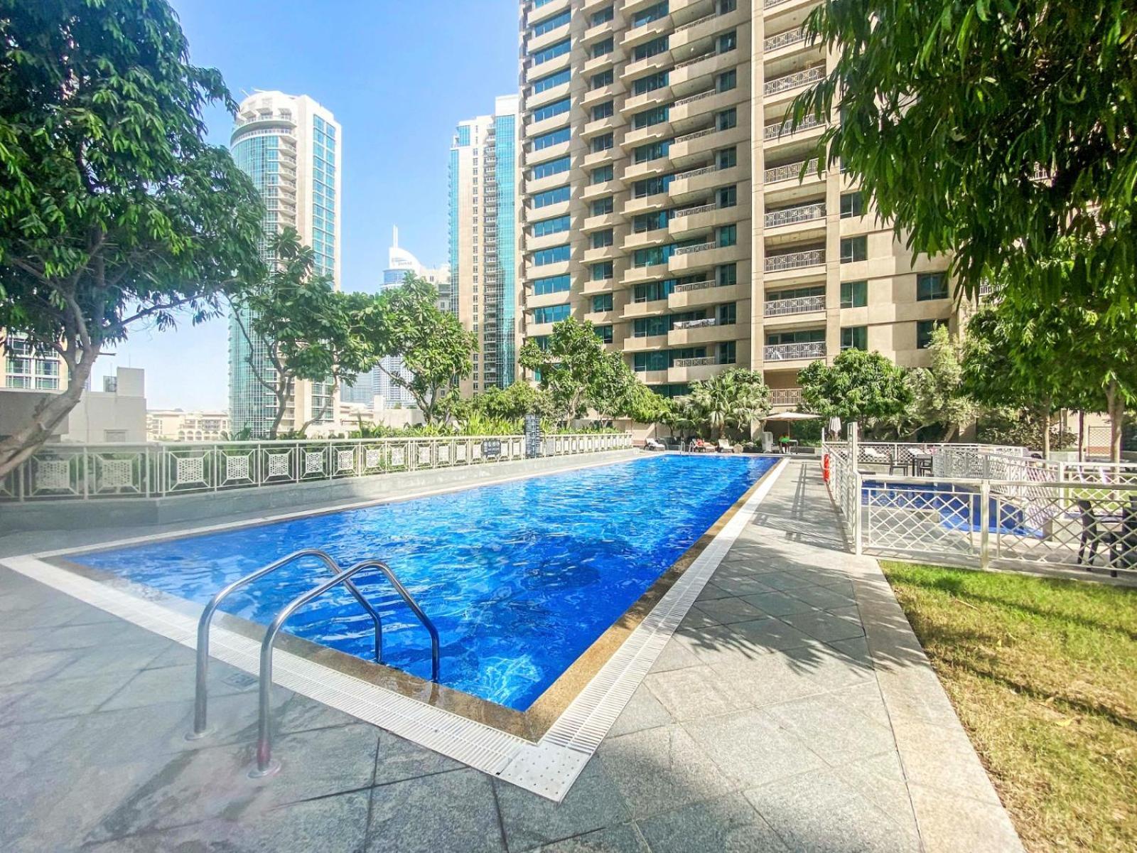 Vacay Lettings 1 Bed Close To Down Town Fountain View Apartment *
