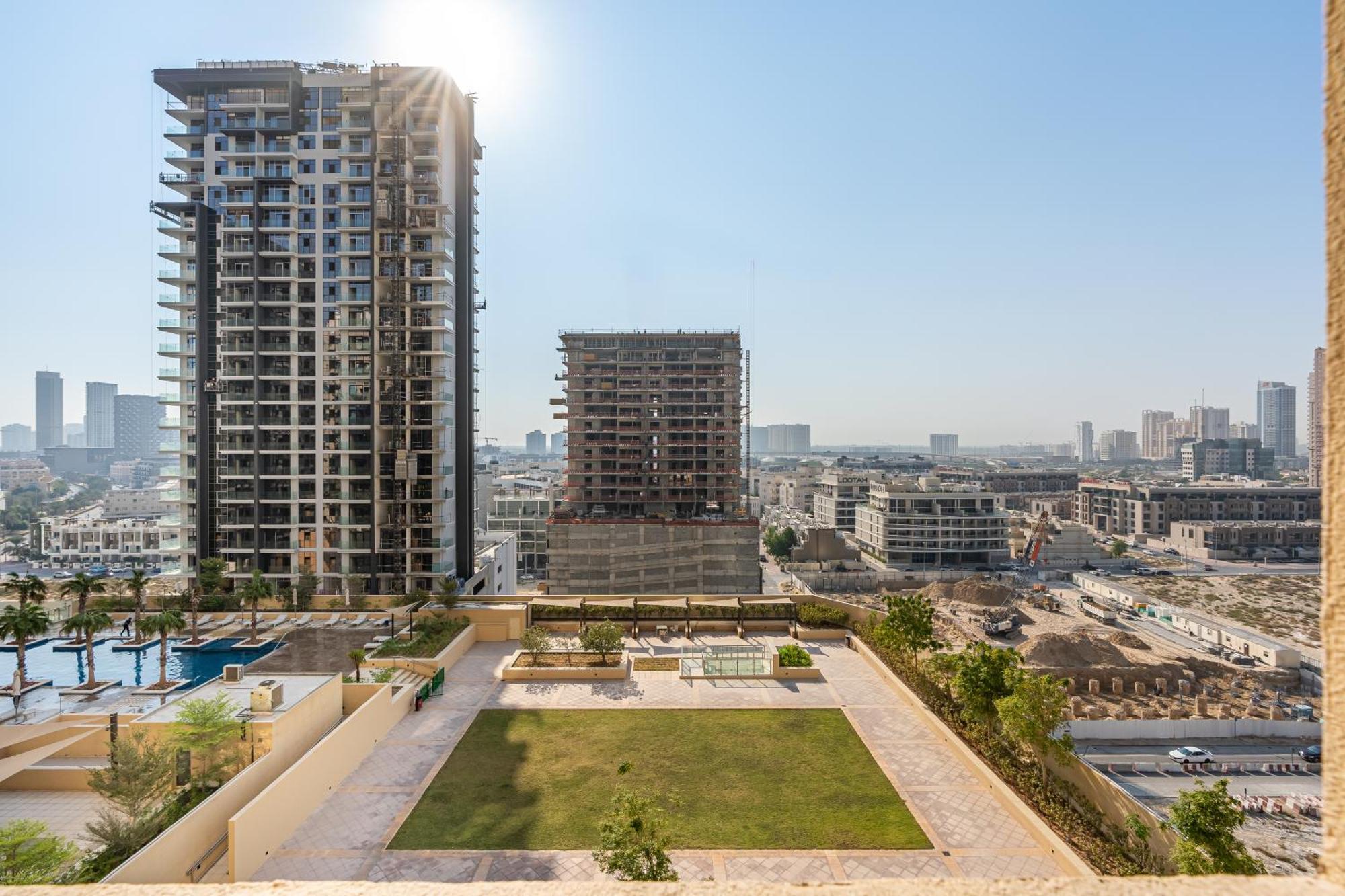 Urban Sanctuary With Pool, Gym And Playground *