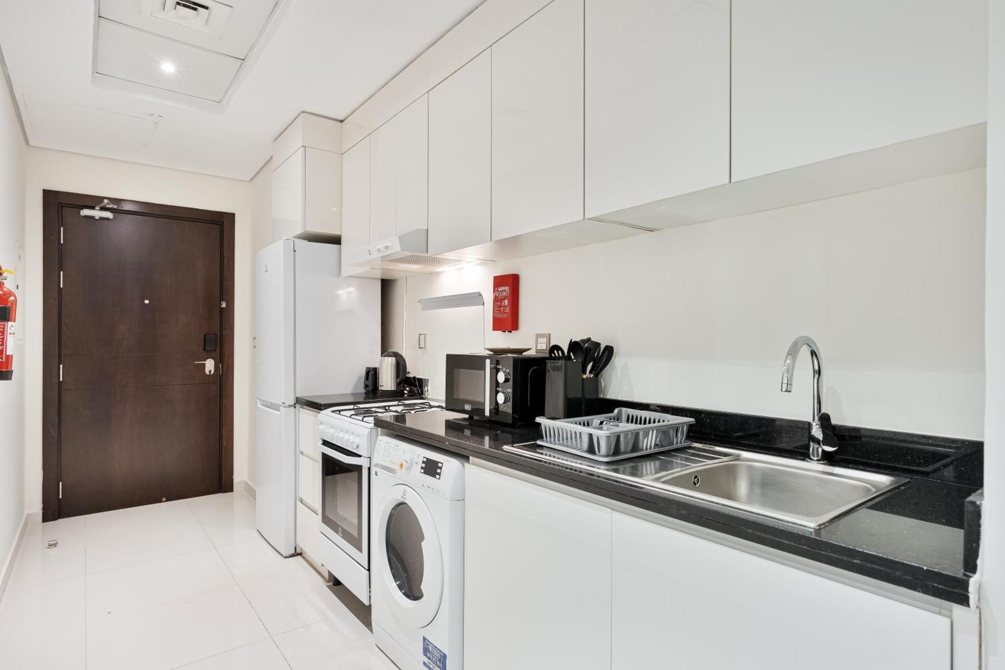Apartment Urban Sanctuary With Pool, Gym And Playground *