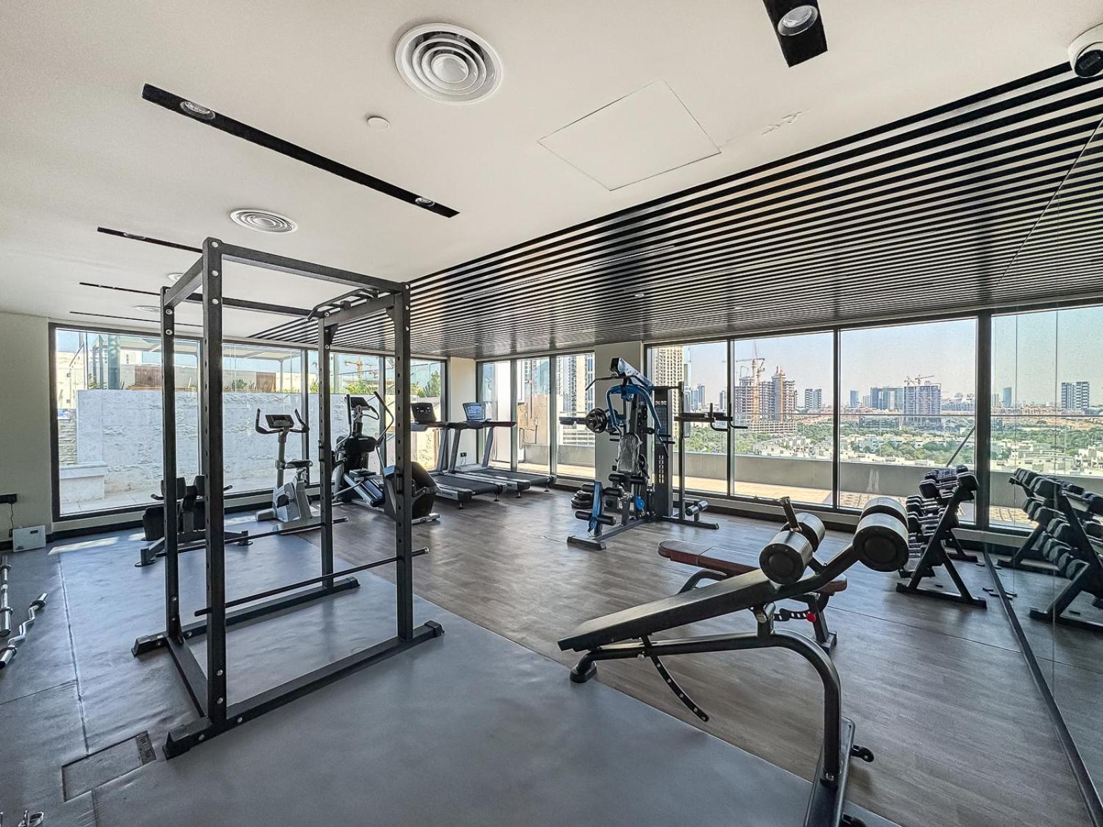Apartment Modern With Pool, Gym And Bbq Area