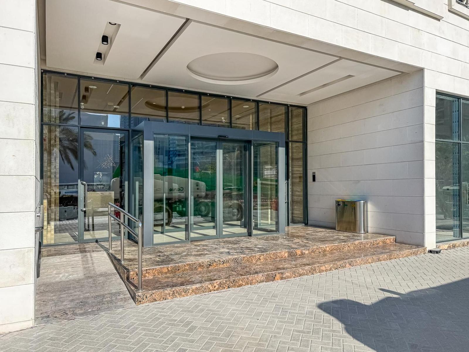 Apartment Modern With Pool, Gym And Bbq Area
