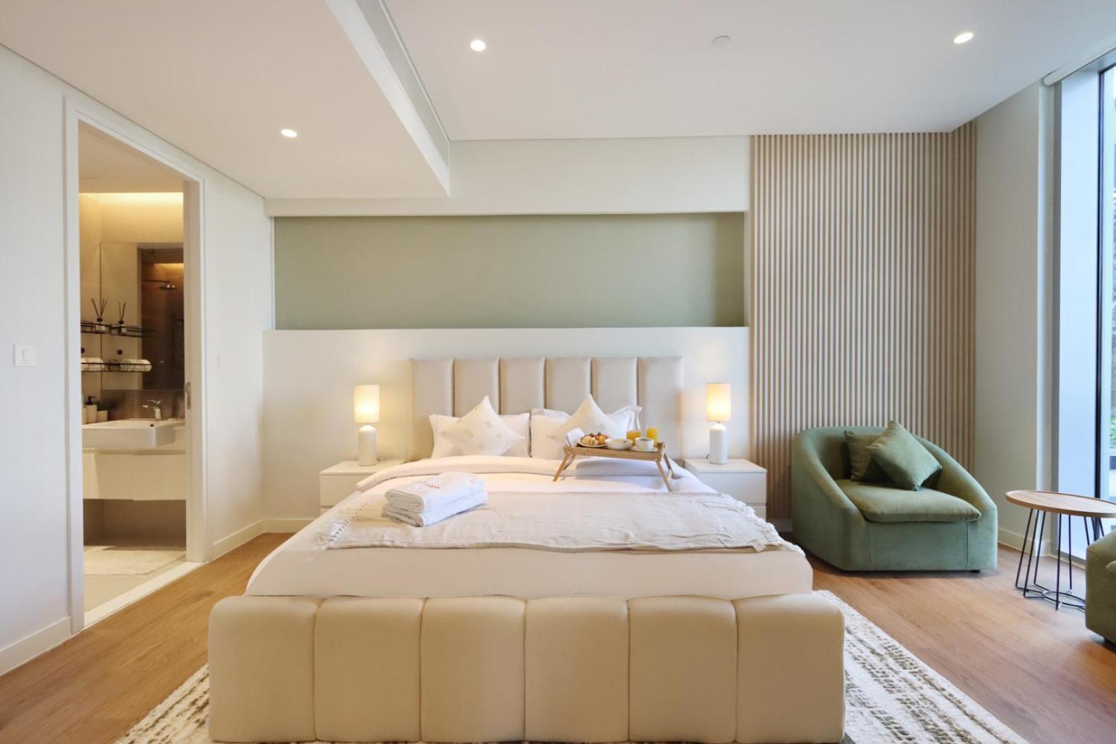 Apartment Livbnb-serene 1b With Private Patio And Ain Views *