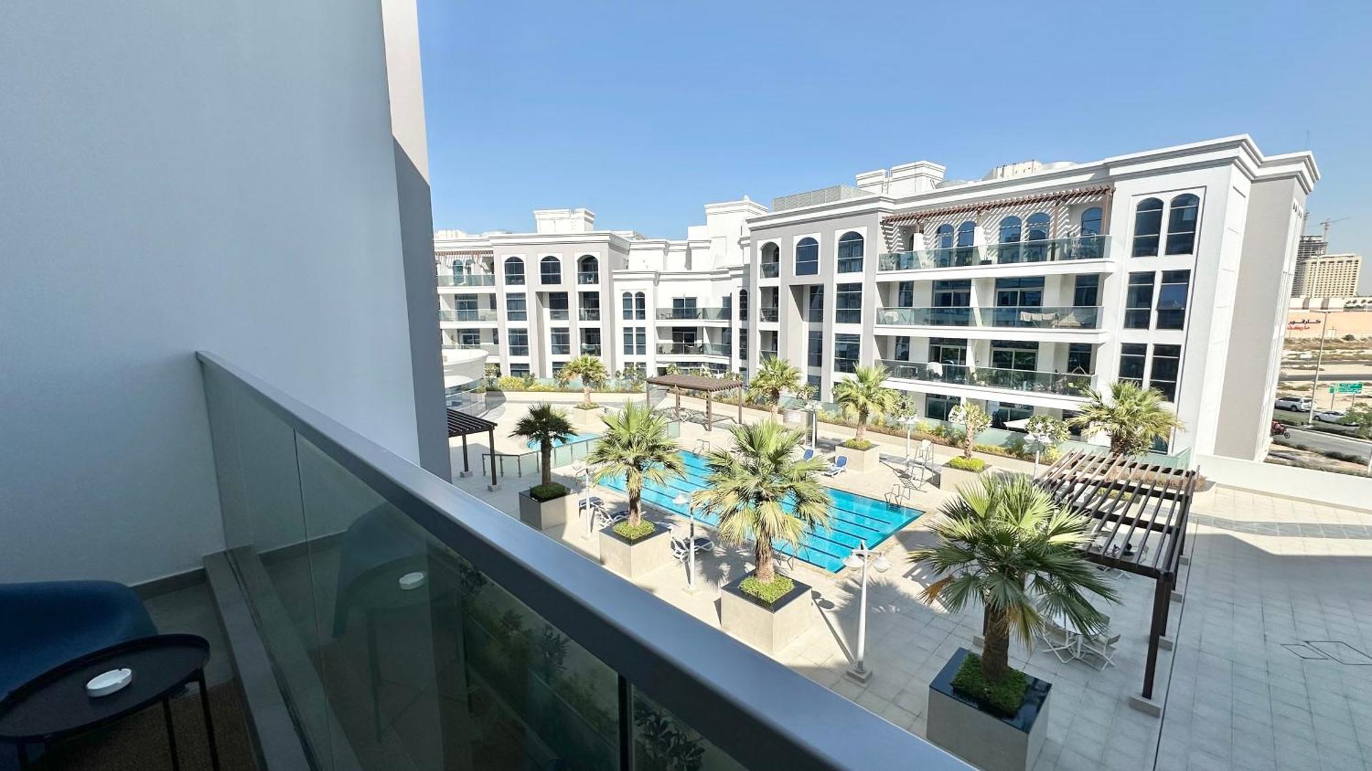 Spacious Luxury Near Mall Of The Emirates With Pool Access * Dubai