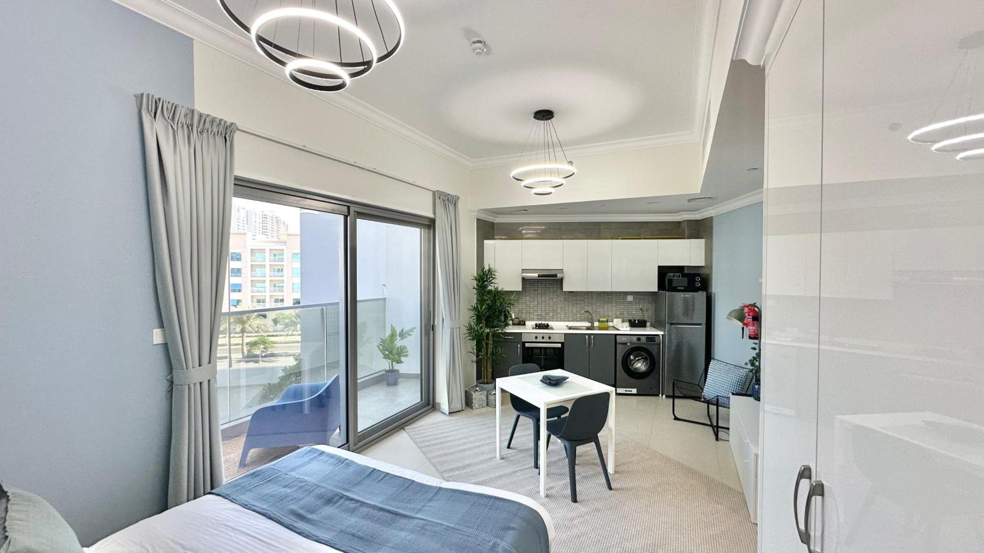 Spacious Luxury Near Mall Of The Emirates With Pool Access * Dubai