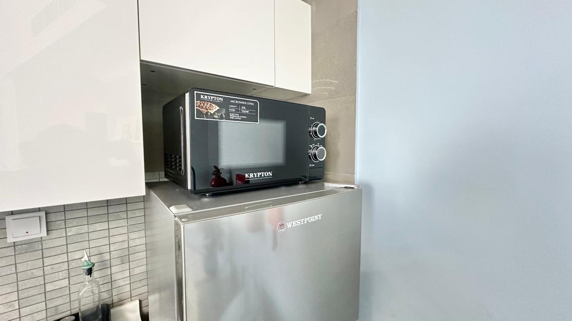 Spacious Luxury Near Mall Of The Emirates With Pool Access *