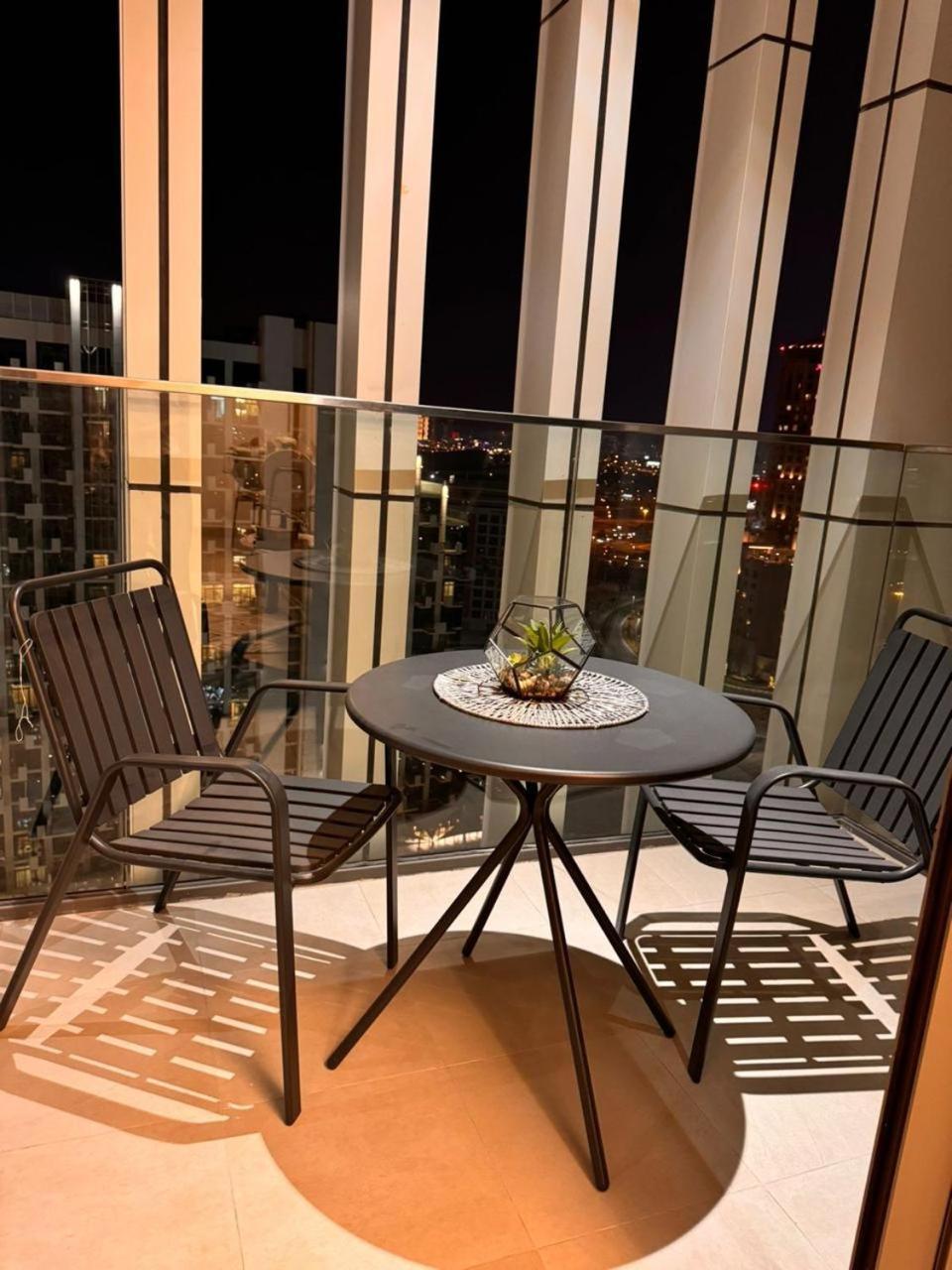 Apartment Burj Khalifa View Modern 1bhk With Balcony *